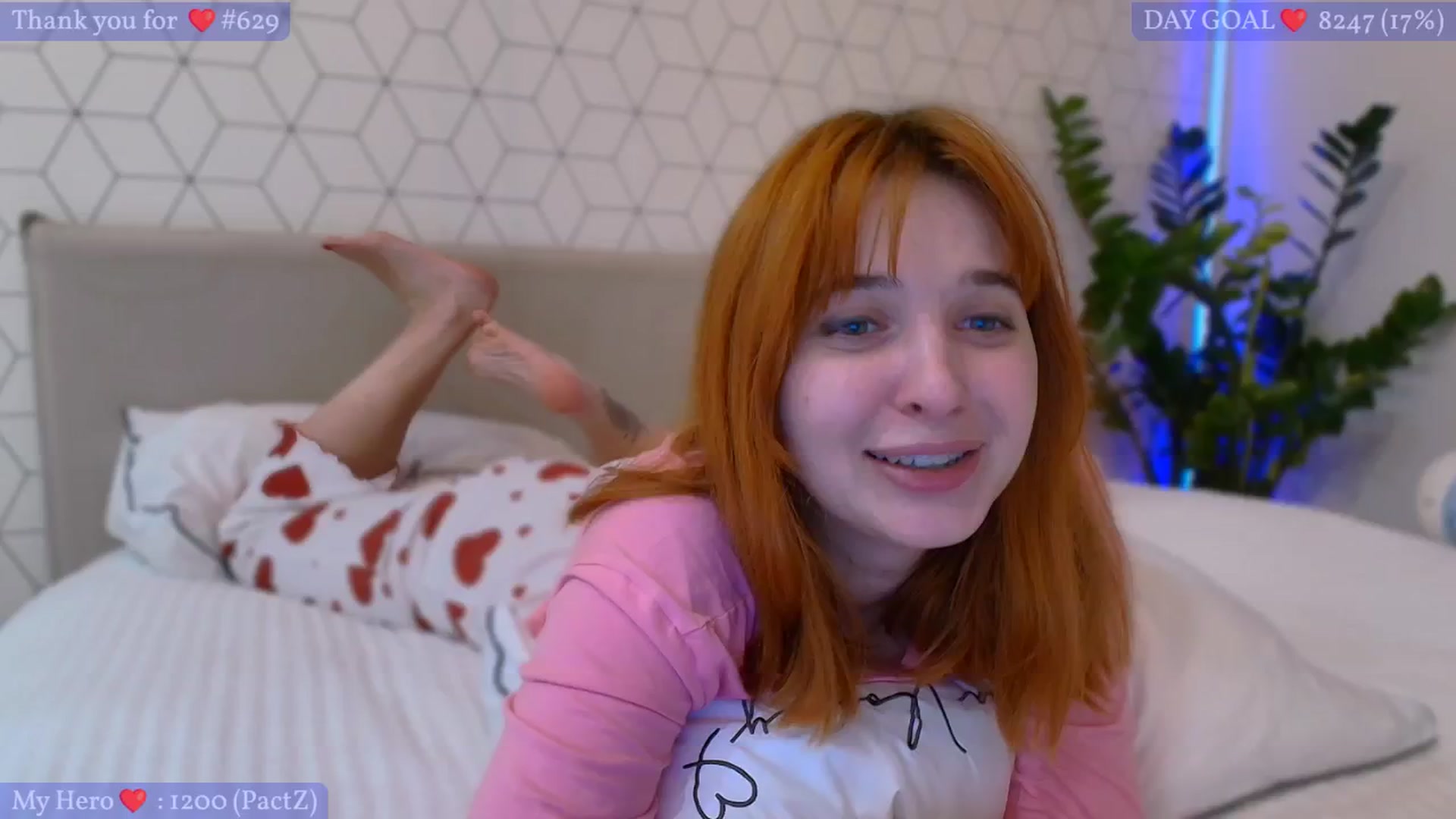 Gallery image thumbnail from KotisFoxy's myfreecams stream on, 01/06/2025, 17:15 image 19 of 20