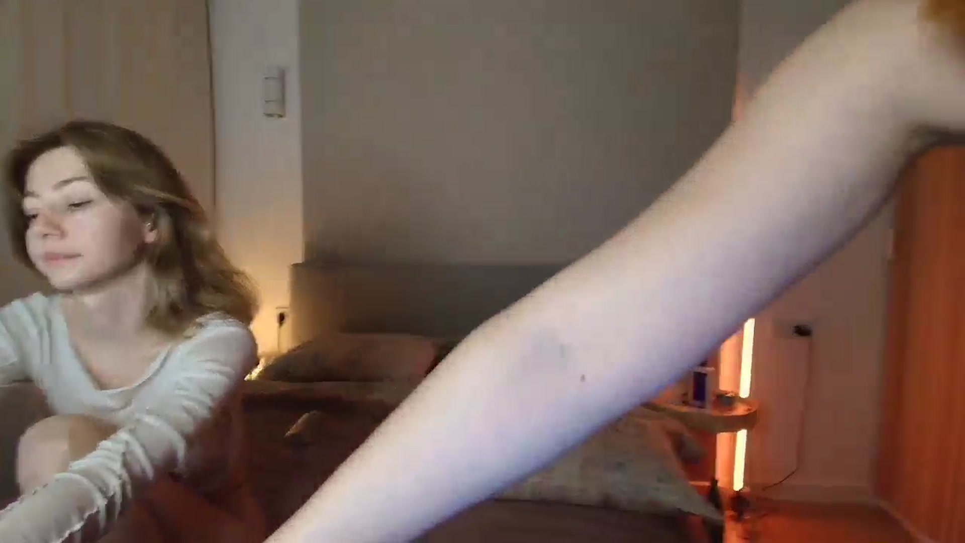 Gallery image thumbnail from KotisFoxy's myfreecams stream on, 03/08/2025, 23:28 image 19 of 20