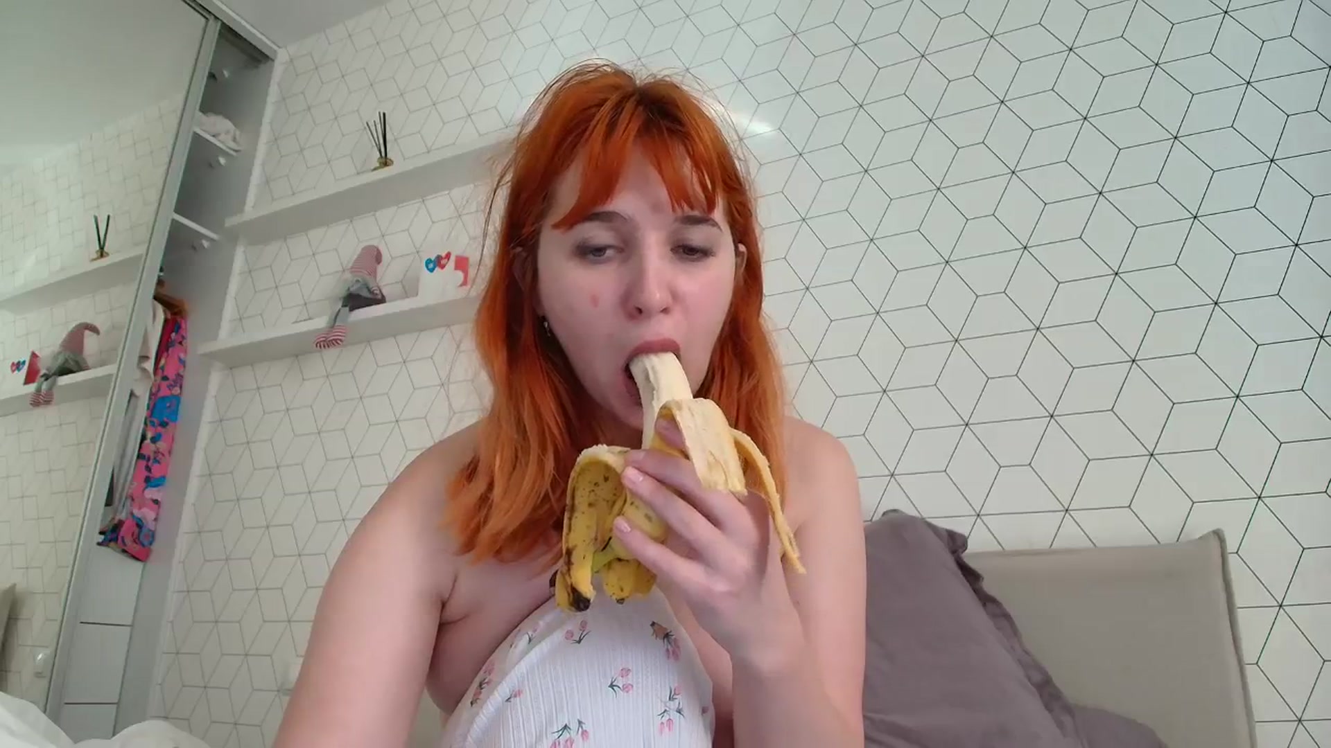 Gallery image thumbnail from KotisFoxy's myfreecams stream on, 03/15/2025, 10:09 image 9 of 20