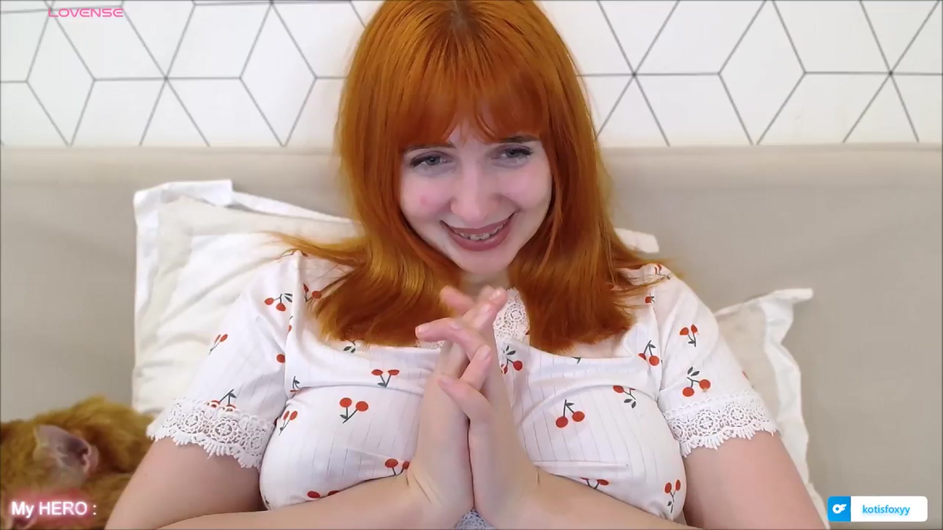 Gallery image thumbnail from KotisFoxy's myfreecams stream on, 04/02/2025, 21:02 image 11 of 20