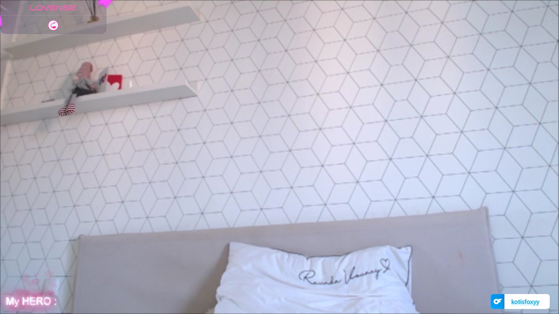 Gallery image thumbnail from KotisFoxy's myfreecams stream on, 04/27/2025, 15:25 image 14 of 20