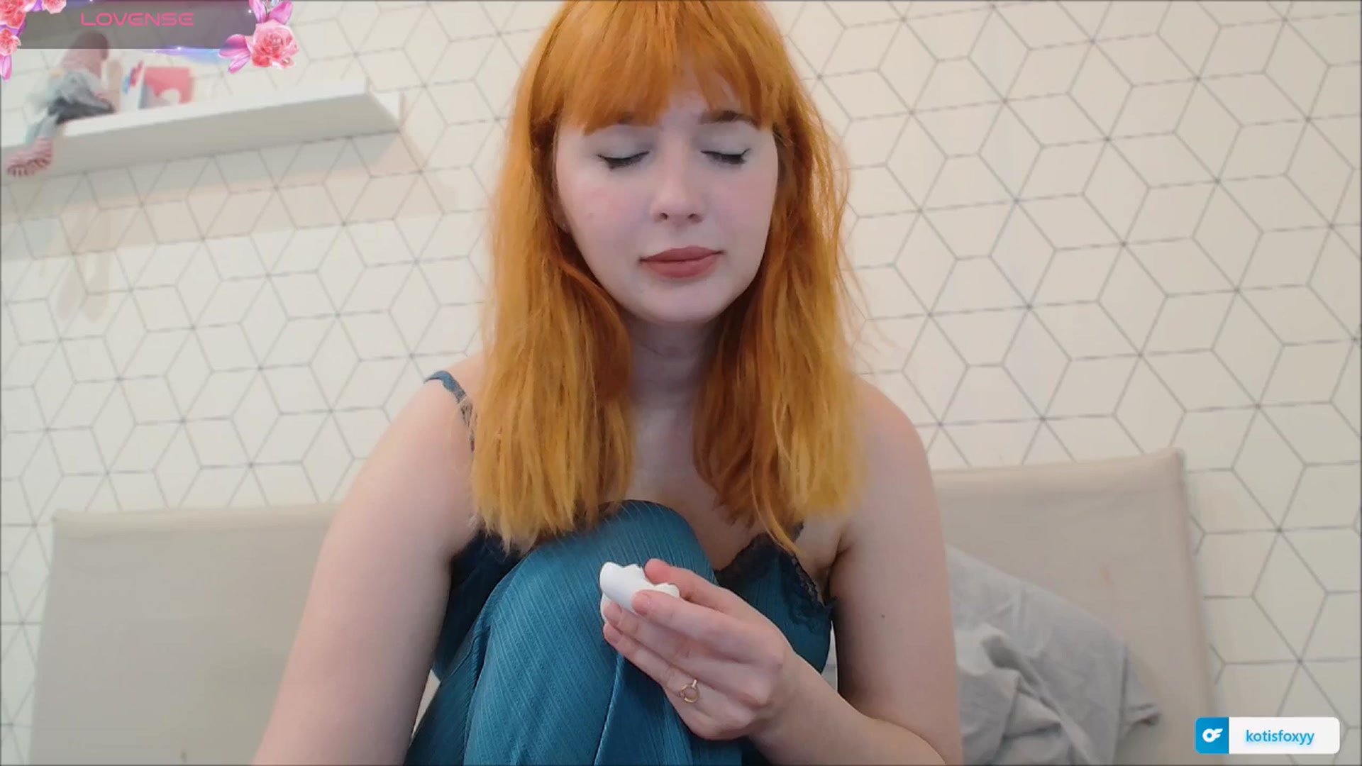 Gallery image thumbnail from KotisFoxy's myfreecams stream on, 04/29/2025, 22:24 image 15 of 20