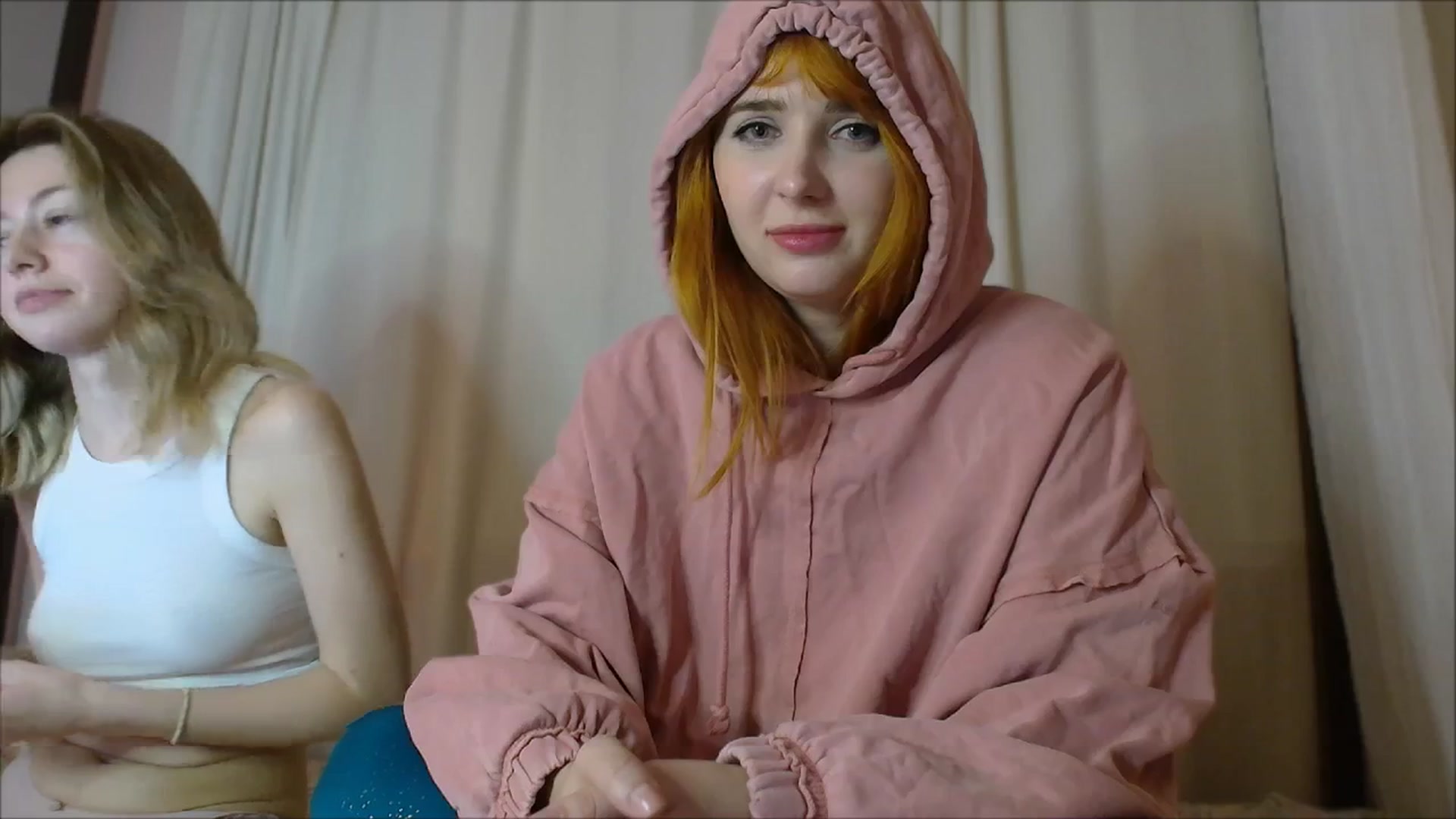 Gallery image thumbnail from KotisFoxy's myfreecams stream on, 05/05/2025, 24:00 image 7 of 20