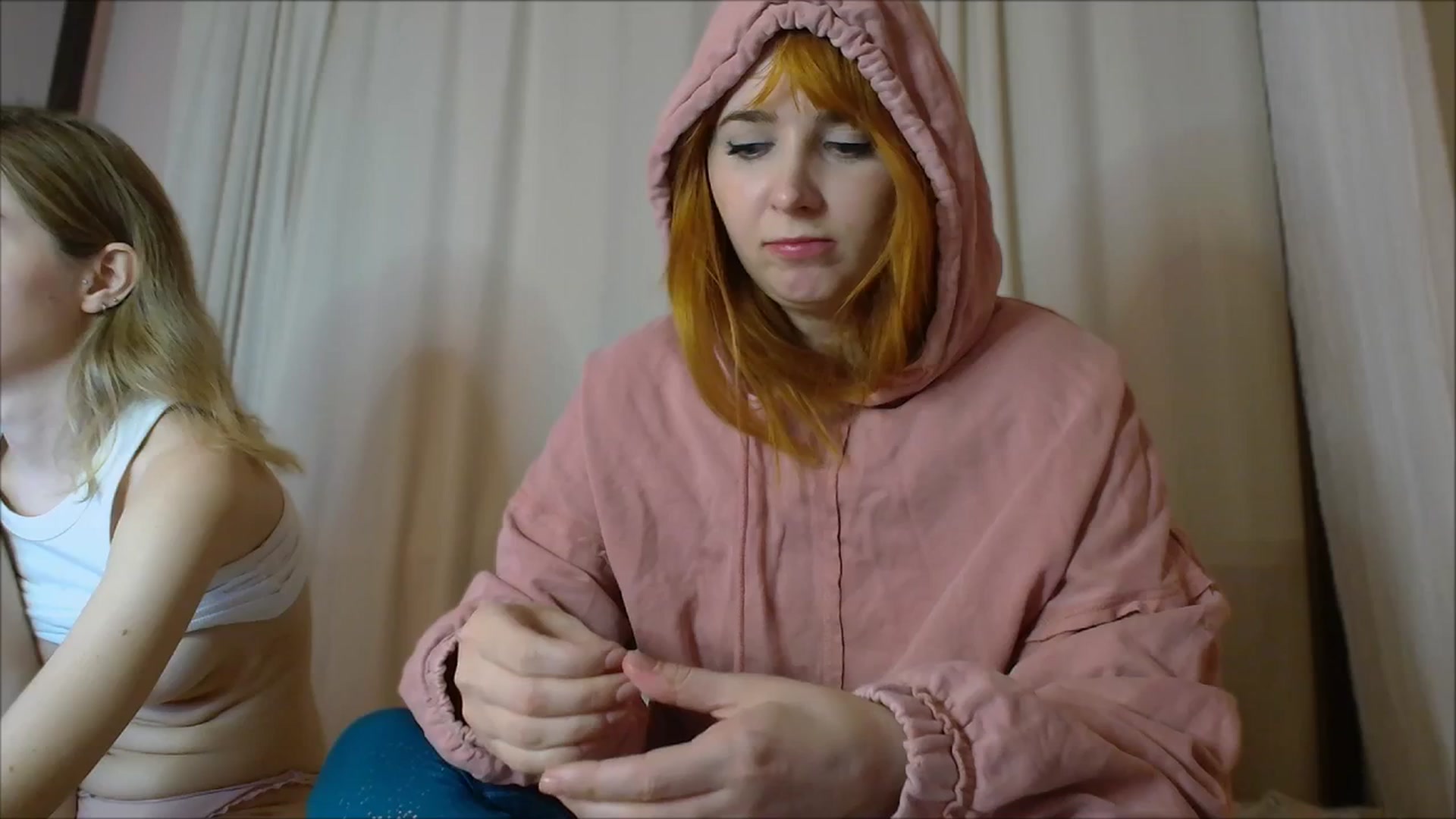 Gallery image thumbnail from KotisFoxy's myfreecams stream on, 05/05/2025, 24:00 image 14 of 20