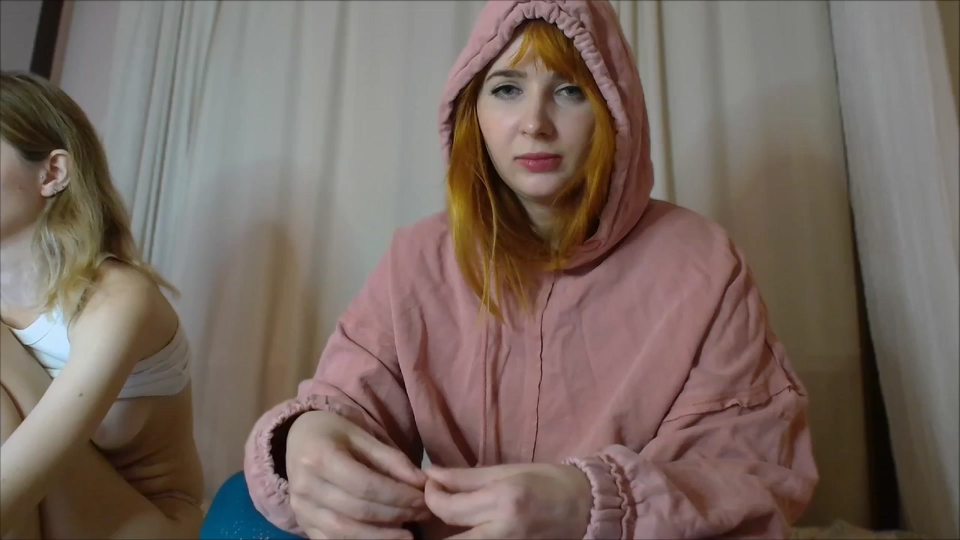 Gallery image thumbnail from KotisFoxy's myfreecams stream on, 05/05/2025, 24:00 image 15 of 20