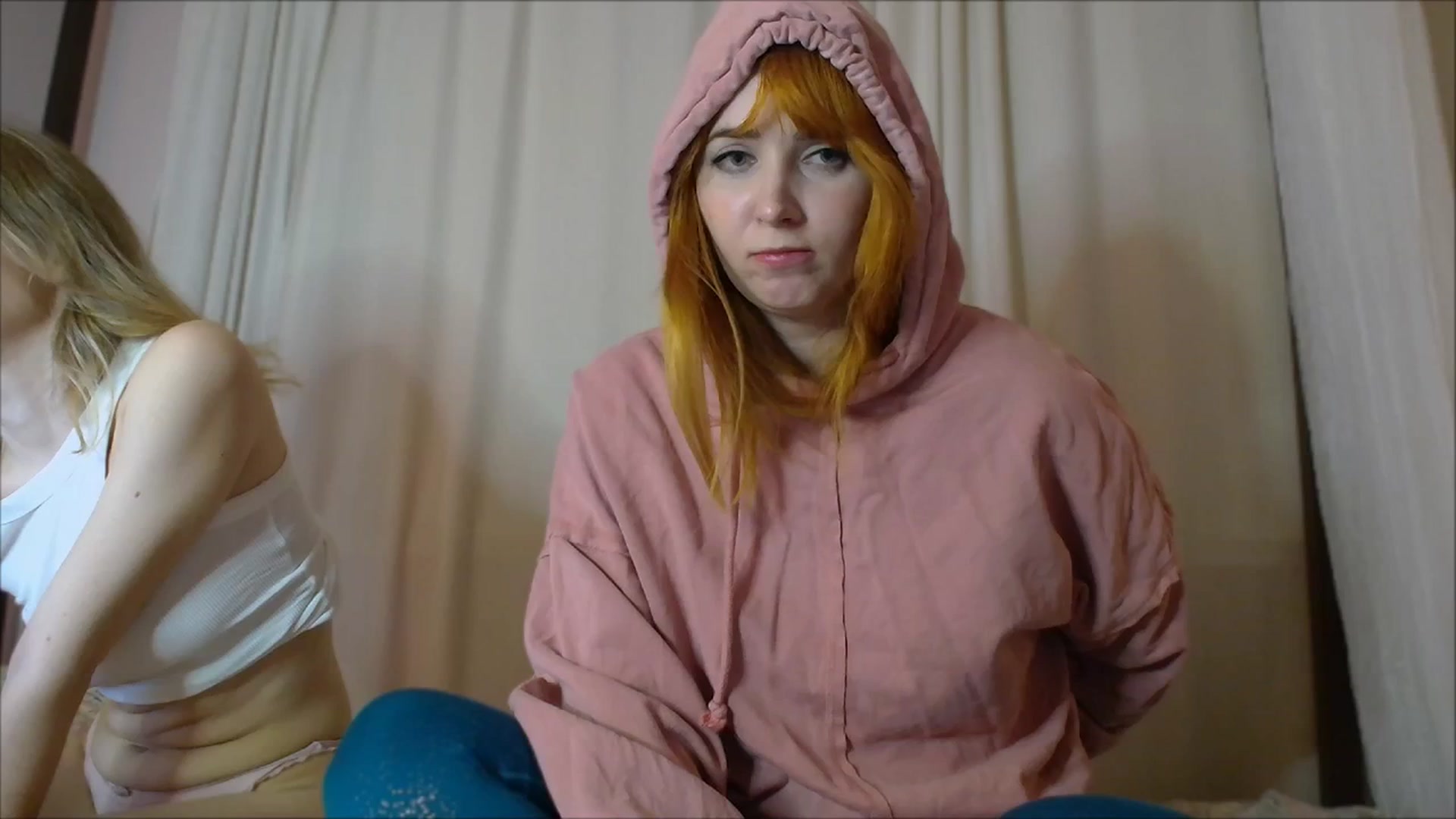 Gallery image thumbnail from KotisFoxy's myfreecams stream on, 05/05/2025, 24:00 image 18 of 20