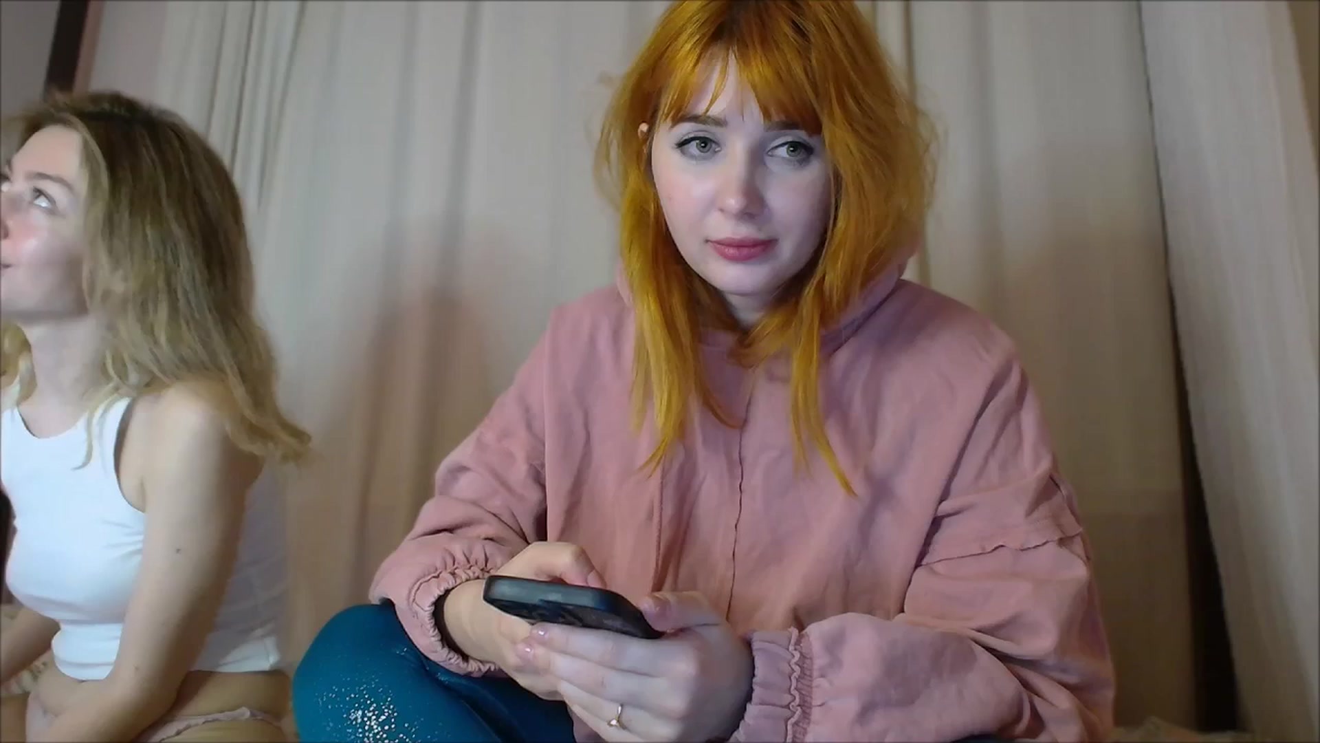 Gallery image thumbnail from KotisFoxy's myfreecams stream on, 05/05/2025, 24:00 image 20 of 20