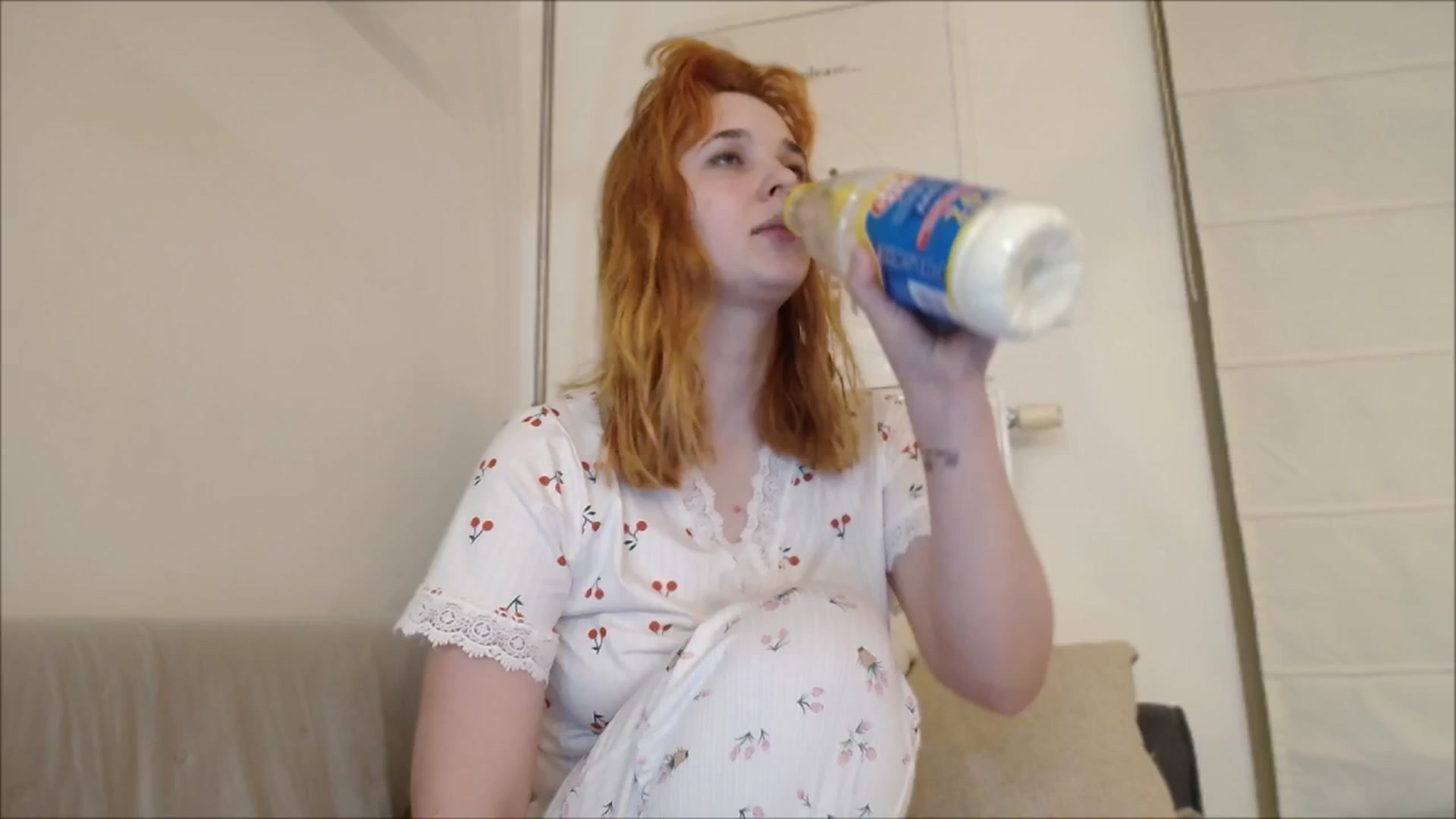 Gallery image thumbnail from KotisFoxy's myfreecams stream on, 05/25/2025, 21:16 image 6 of 20