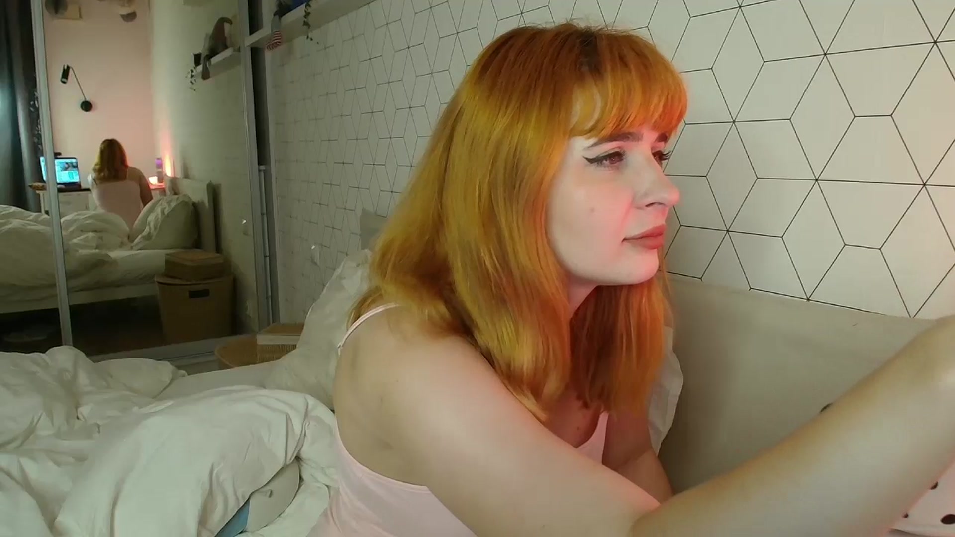 Gallery image thumbnail from KotisFoxy's myfreecams stream on, 06/09/2025, 21:20 image 10 of 20