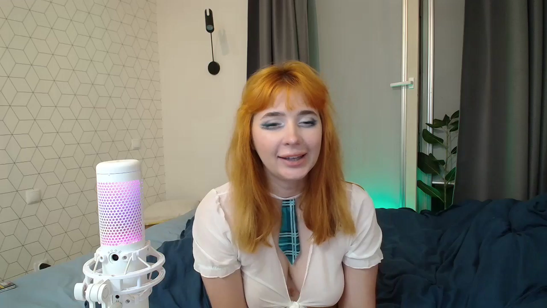 Gallery image thumbnail from KotisFoxy's myfreecams stream on, 07/08/2025, 21:12 image 18 of 20