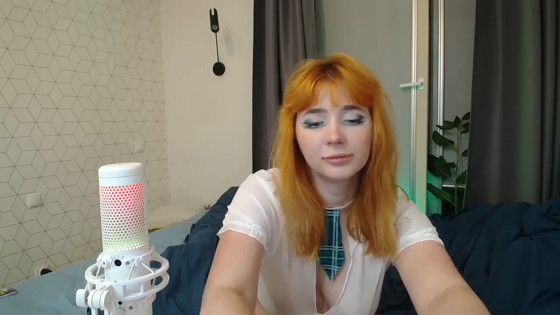 Gallery image thumbnail from KotisFoxy's myfreecams stream on, 07/08/2025, 21:12 image 16 of 20
