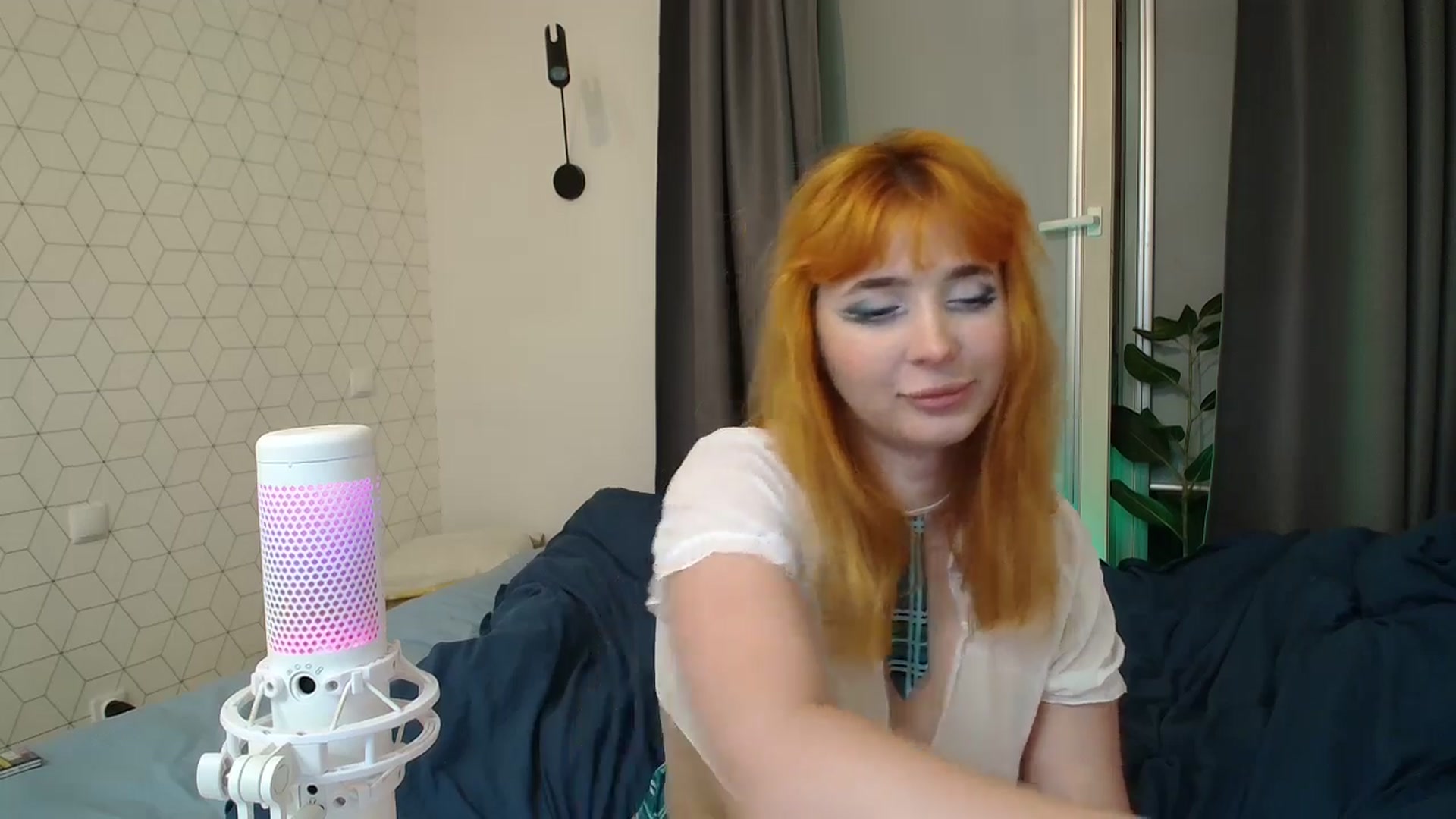 Gallery image thumbnail from KotisFoxy's myfreecams stream on, 07/08/2025, 21:12 image 17 of 20
