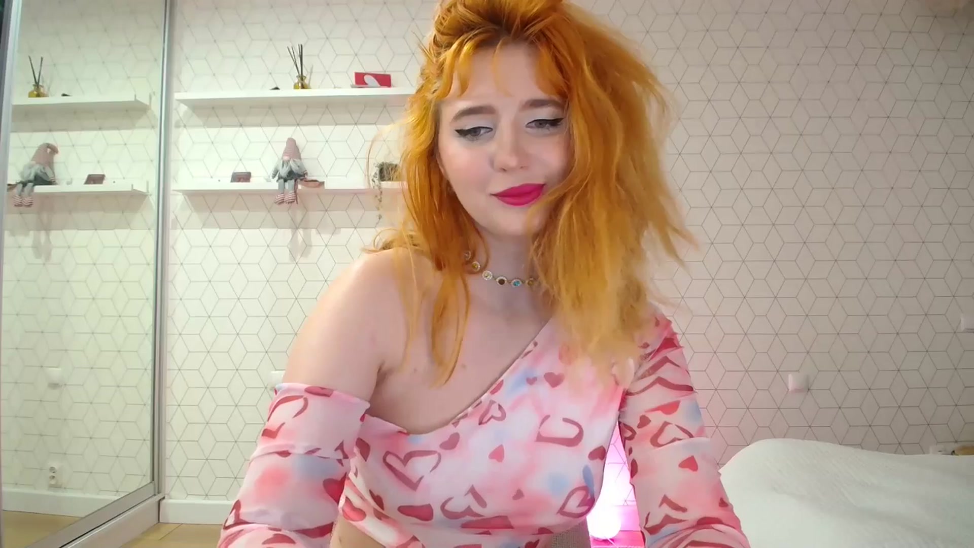 Gallery image thumbnail from KotisFoxy's myfreecams stream on, 07/09/2025, 19:47 image 18 of 20