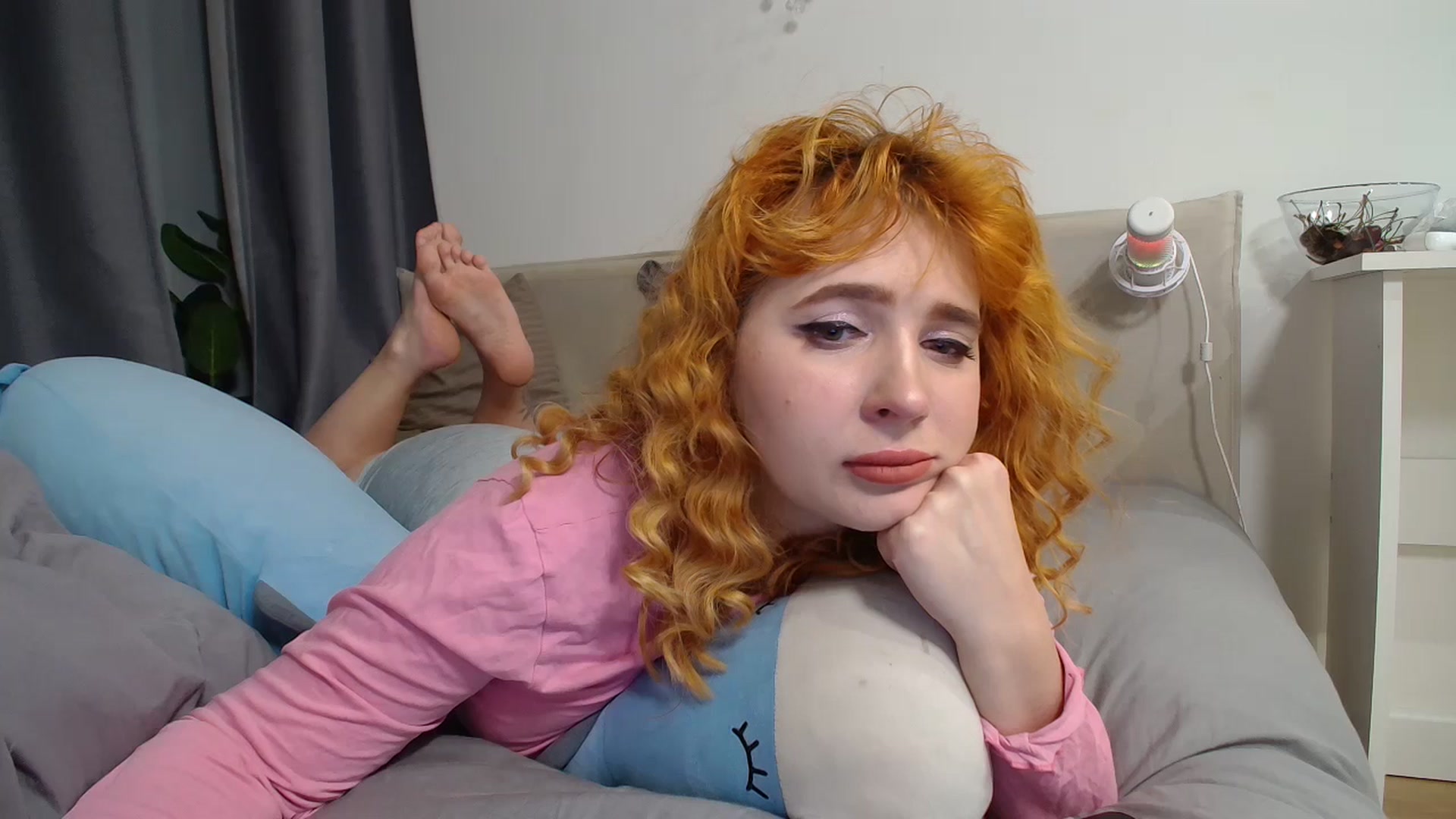 Gallery image thumbnail from KotisFoxy's myfreecams stream on, 07/17/2025, 22:06 image 15 of 20