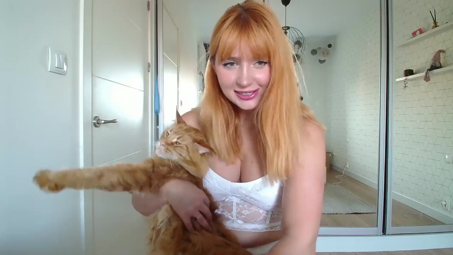 Gallery image thumbnail from KotisFoxy's myfreecams stream on, 08/14/2025, 13:59 image 5 of 20