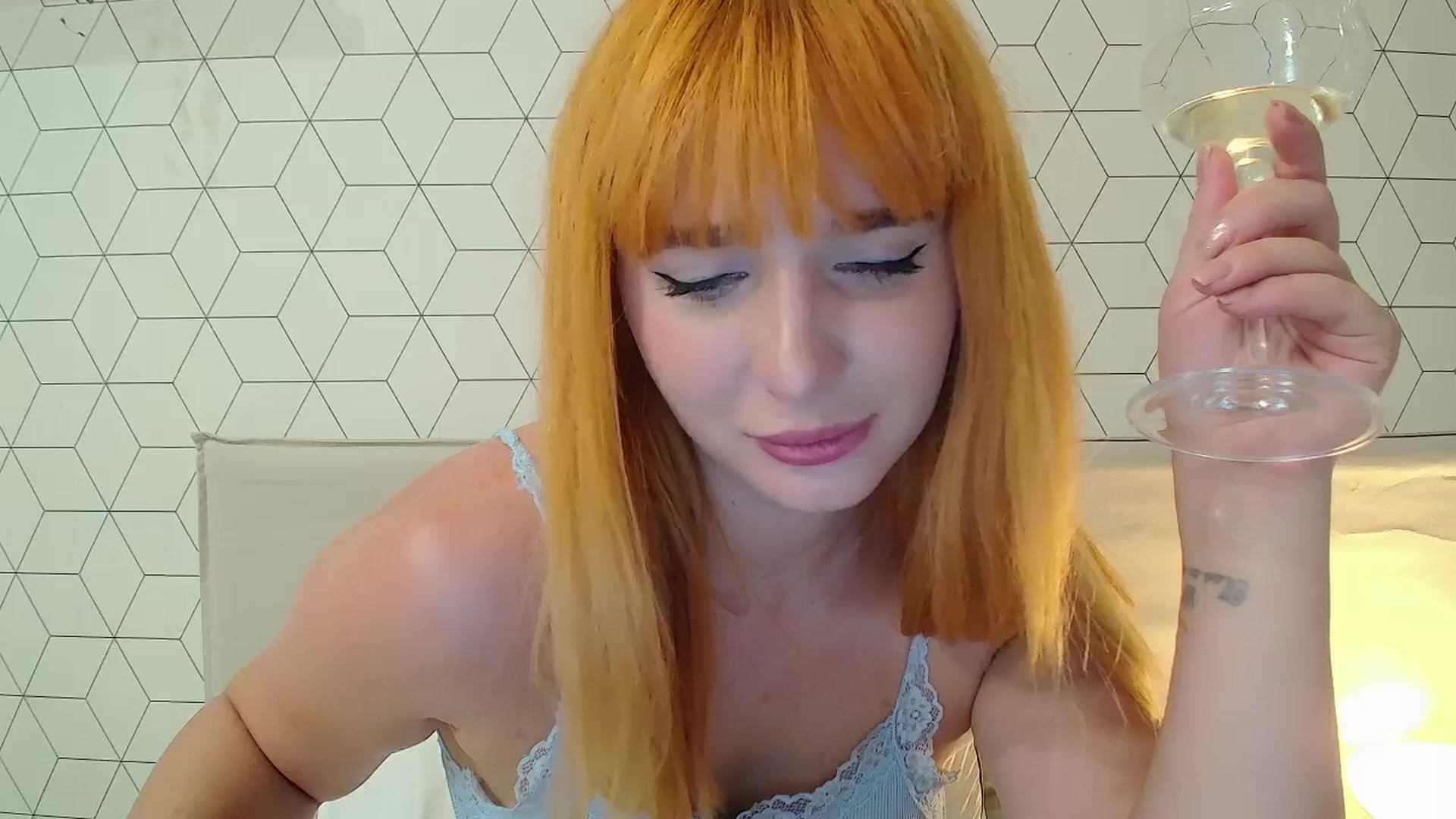 Gallery image thumbnail from KotisFoxy's myfreecams stream on, 09/09/2025, 21:40 image 18 of 20
