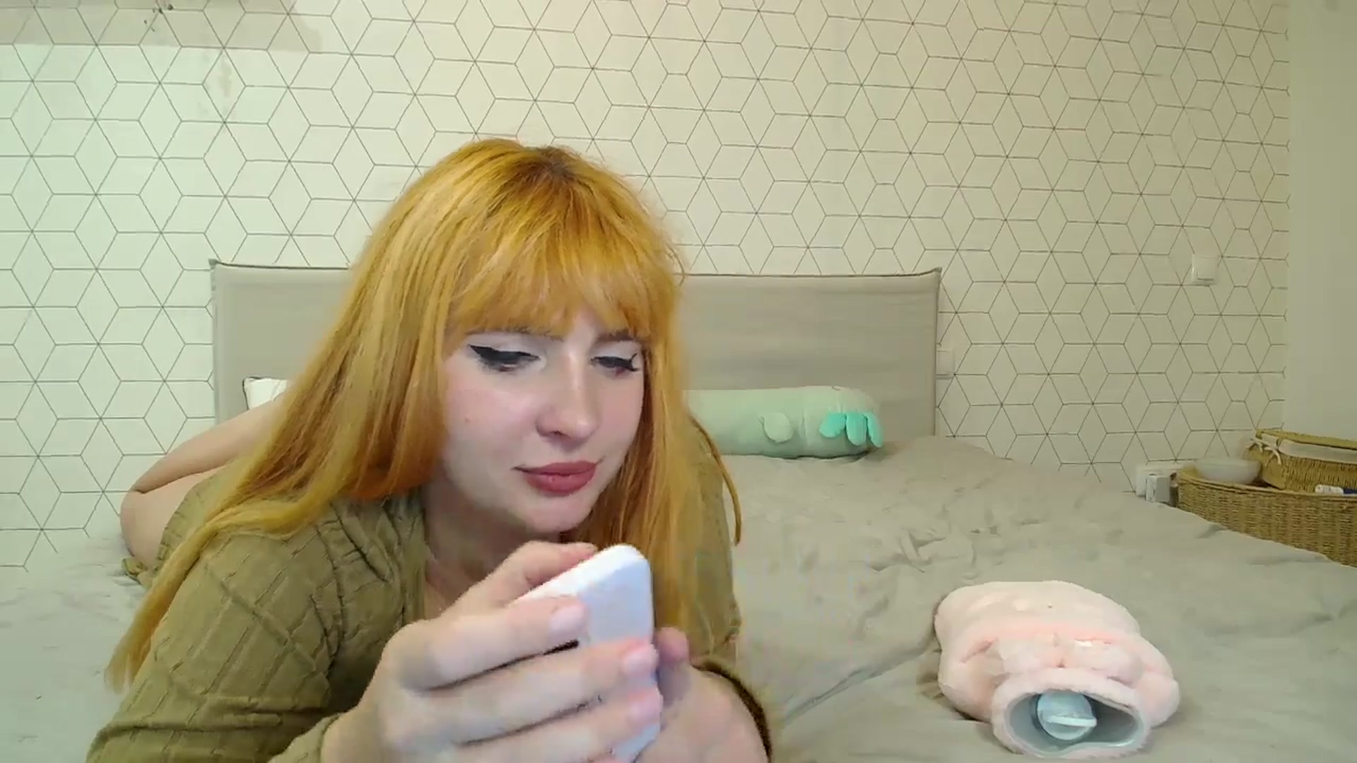 Gallery image thumbnail from KotisFoxy's myfreecams stream on, 09/26/2025, 21:46 image 3 of 20