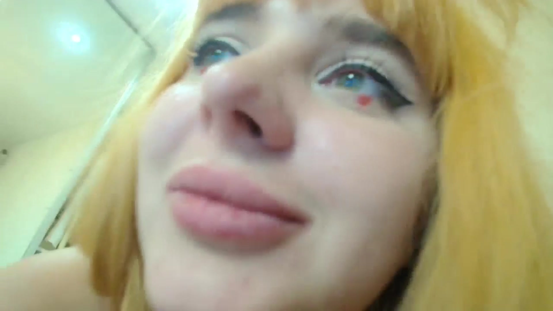 Gallery image thumbnail from KotisFoxy's myfreecams stream on, 09/27/2025, 01:20 image 9 of 20