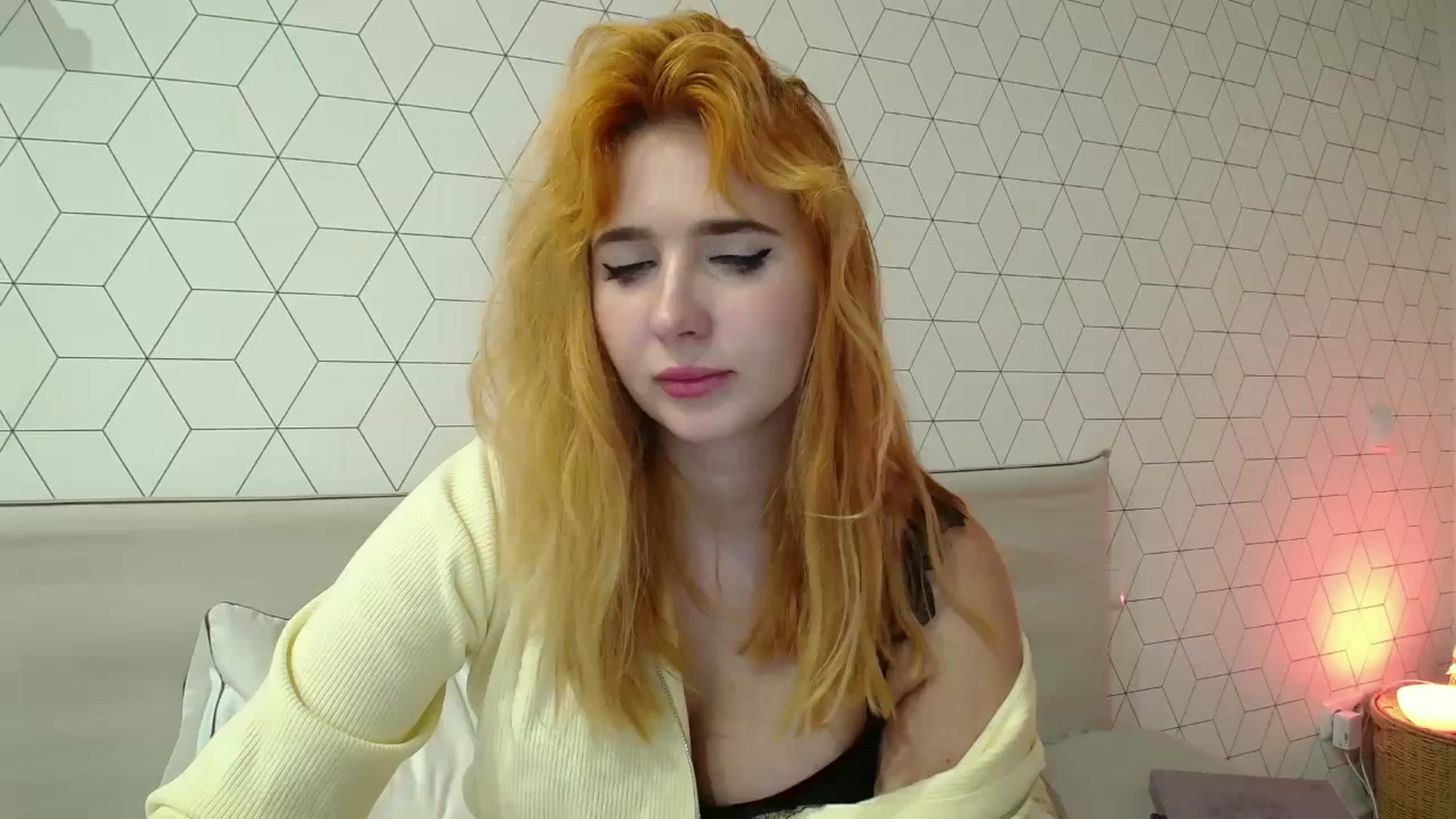 Gallery image thumbnail from KotisFoxy's myfreecams stream on, 09/28/2025, 17:31 image 16 of 20