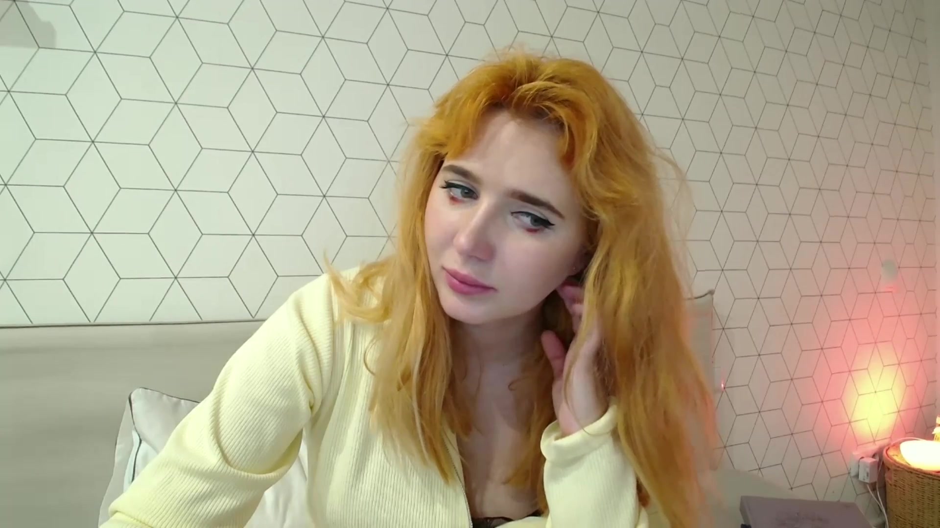 Gallery image thumbnail from KotisFoxy's myfreecams stream on, 09/28/2025, 17:31 image 19 of 20