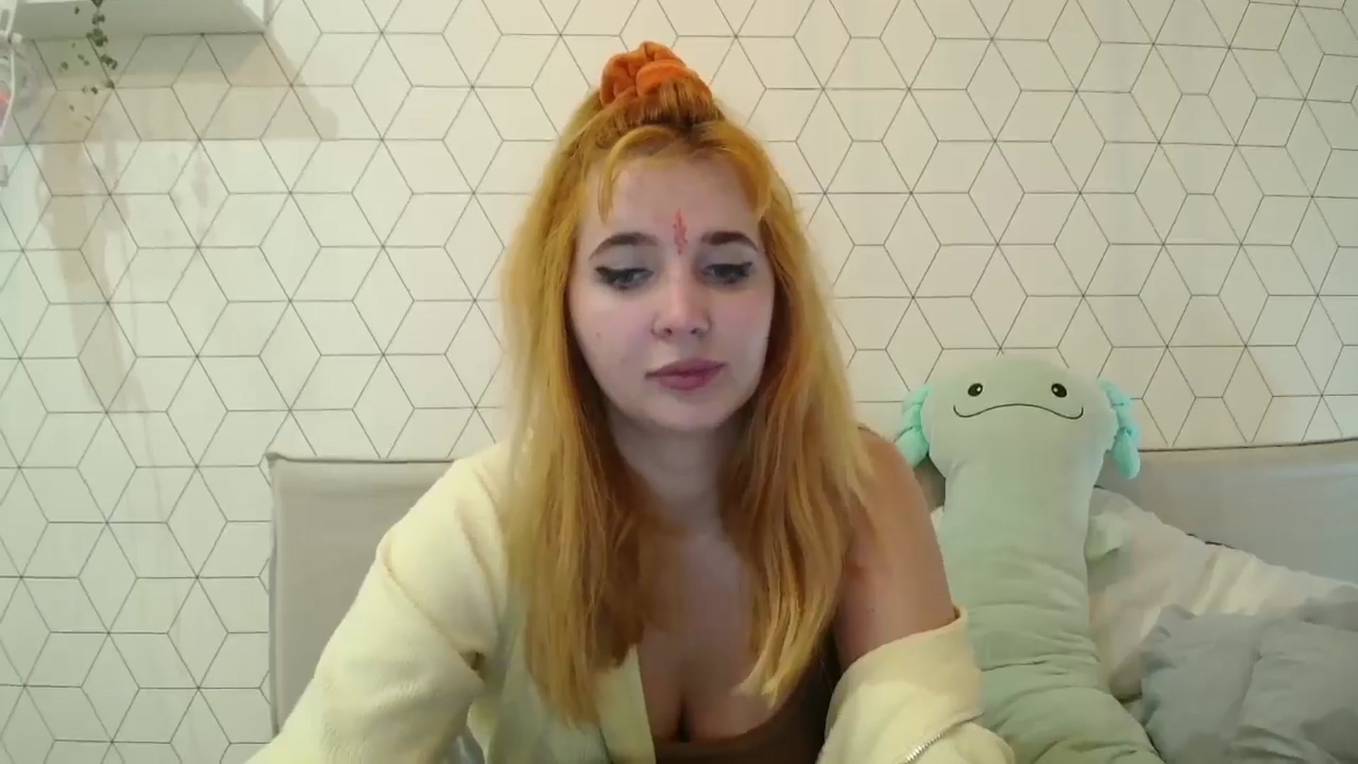 Gallery image thumbnail from KotisFoxy's myfreecams stream on, 09/30/2025, 19:38 image 10 of 20