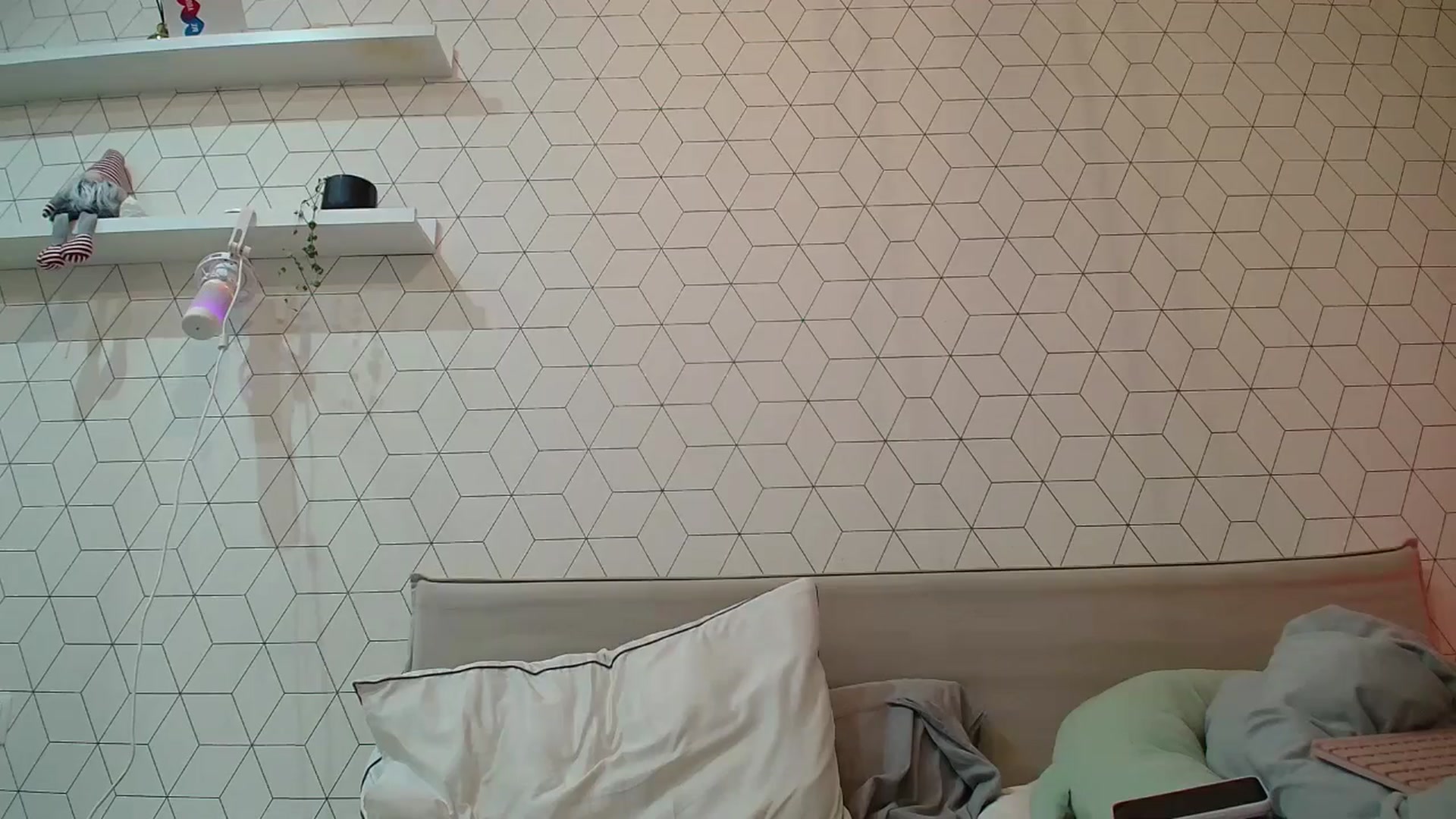Gallery image thumbnail from KotisFoxy's myfreecams stream on, 09/30/2025, 19:38 image 17 of 20
