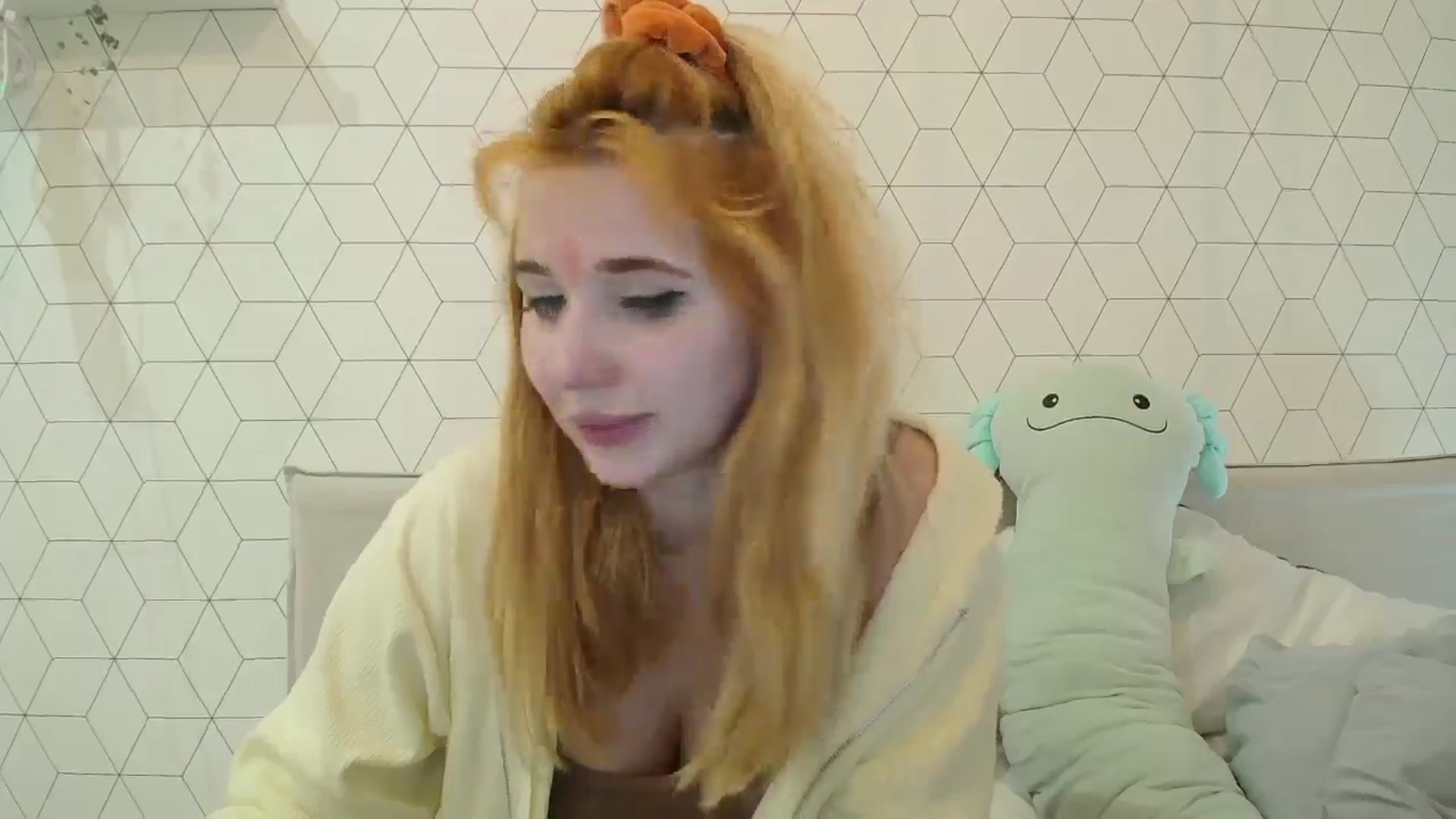 Gallery image thumbnail from KotisFoxy's myfreecams stream on, 09/30/2025, 19:38 image 8 of 20