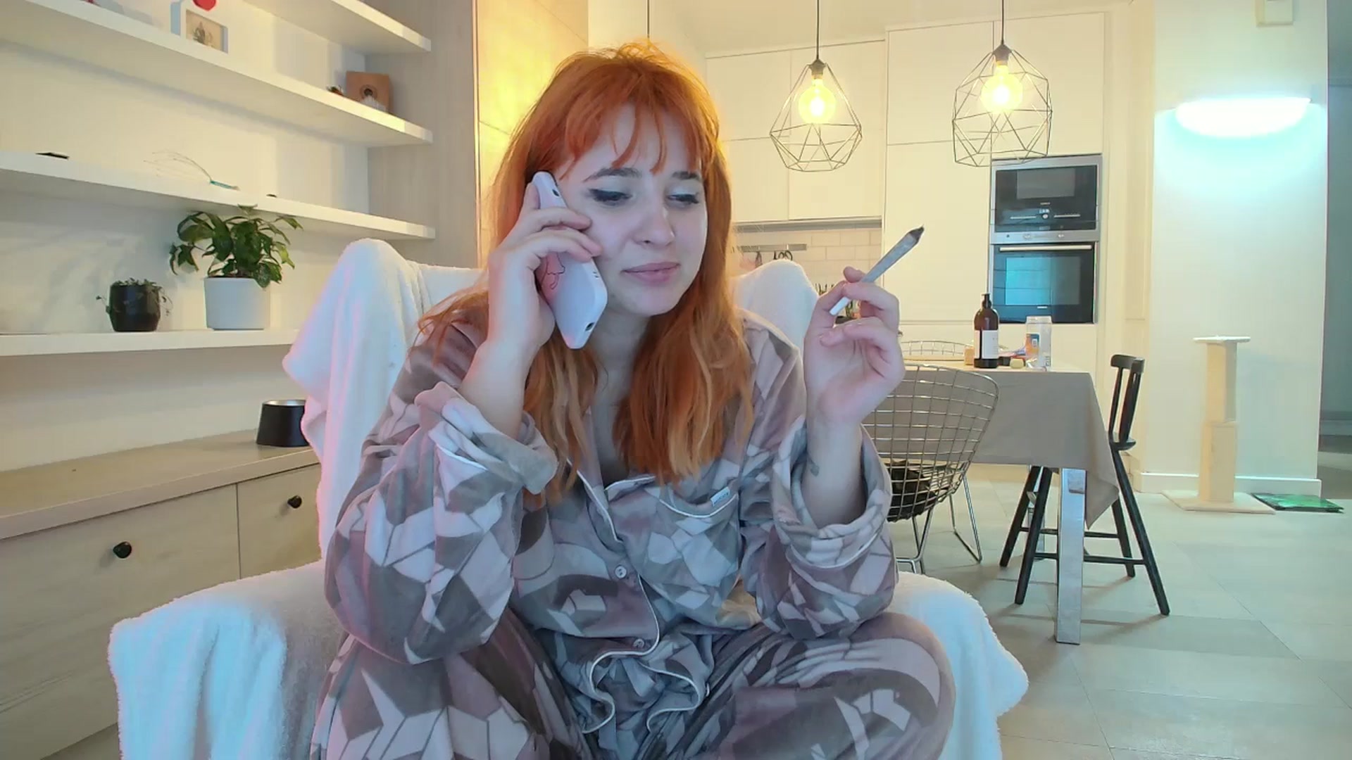 Gallery image thumbnail from KotisFoxy's myfreecams stream on, 10/04/2025, 15:37 image 13 of 20