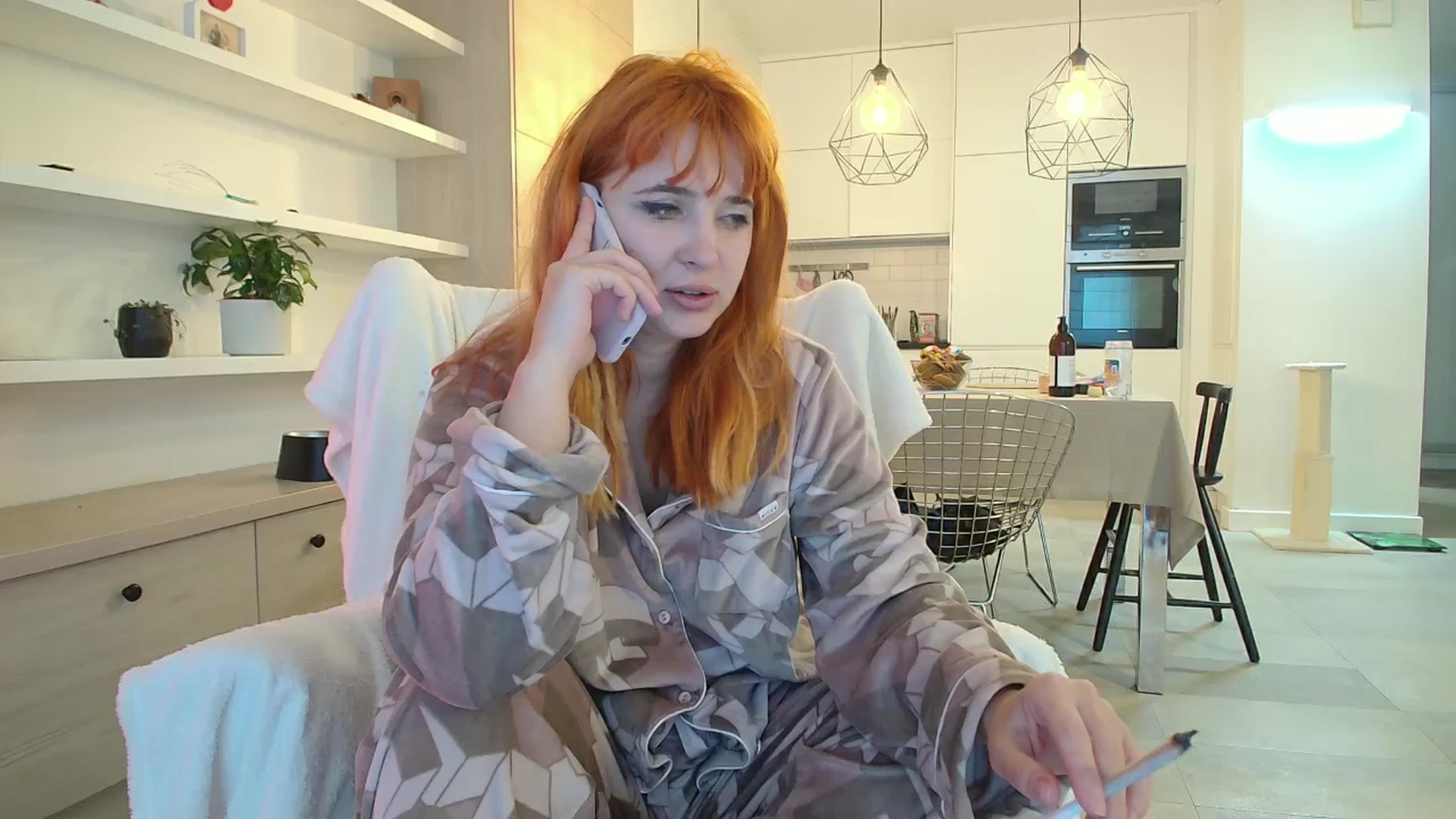 Gallery image thumbnail from KotisFoxy's myfreecams stream on, 10/04/2025, 15:37 image 14 of 20