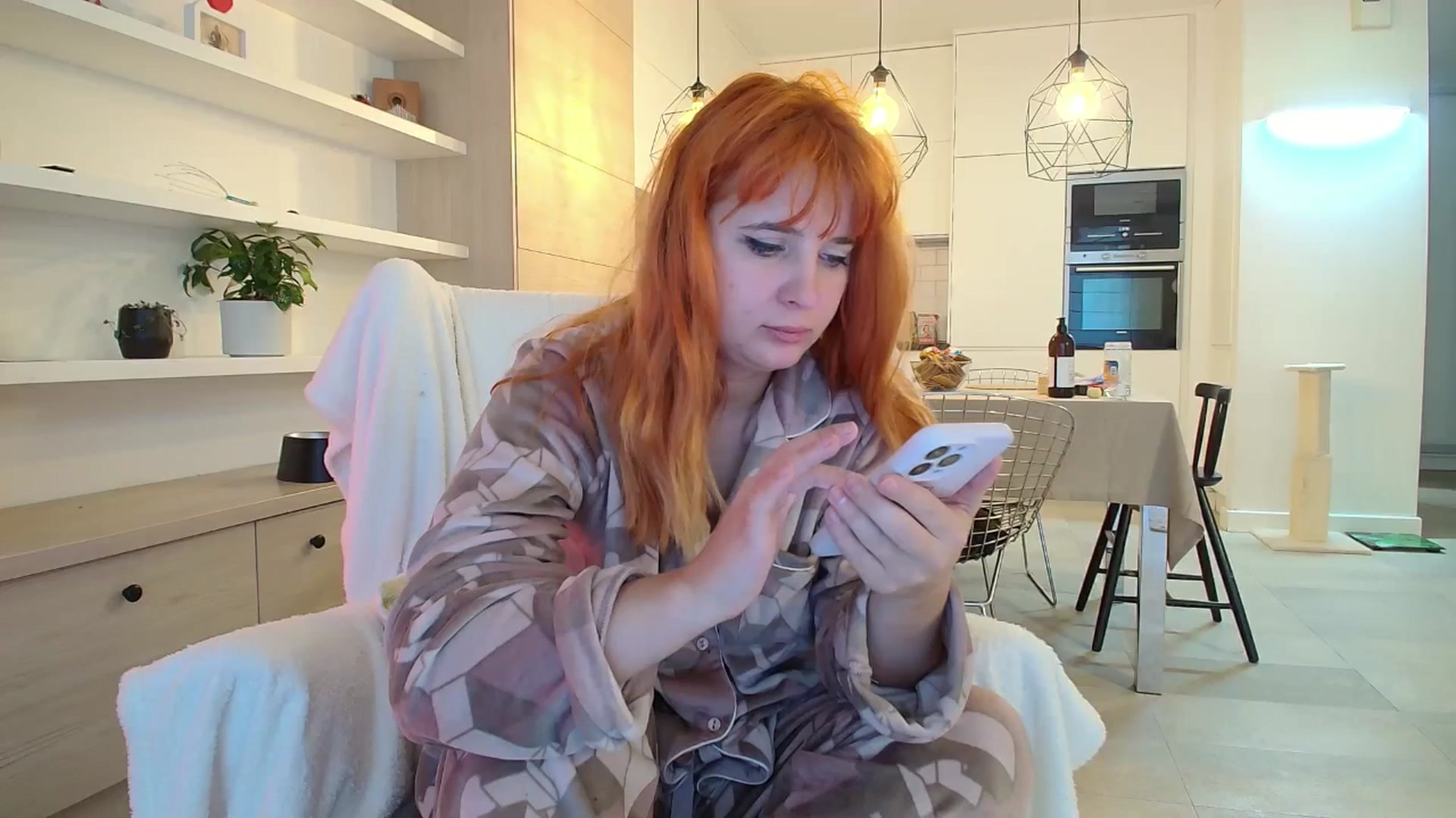 Gallery image thumbnail from KotisFoxy's myfreecams stream on, 10/04/2025, 15:37 image 19 of 20