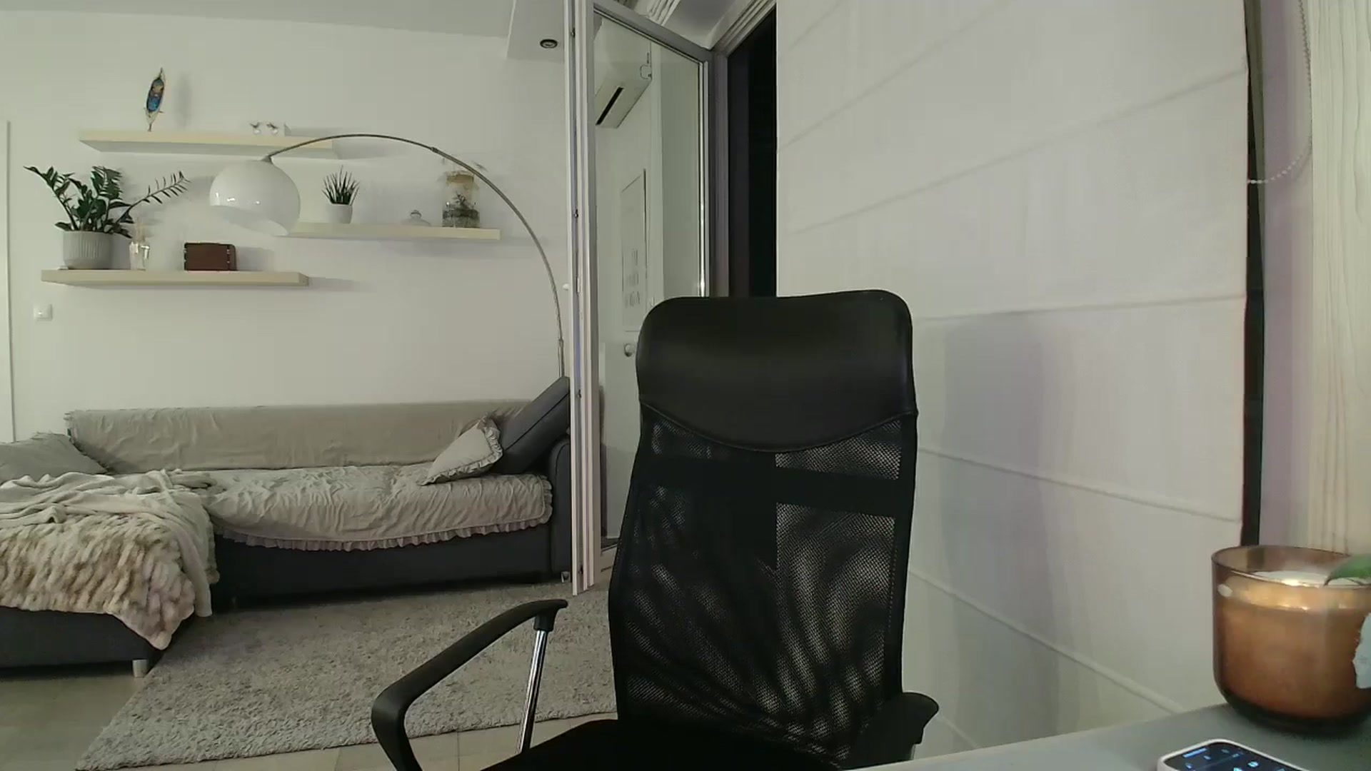 Gallery image thumbnail from KotisFoxy's myfreecams stream on, 10/07/2025, 03:16 image 18 of 20