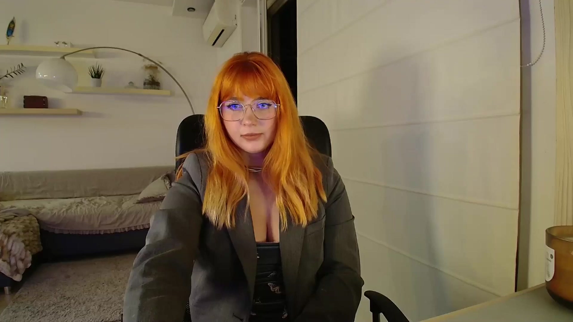 Gallery image thumbnail from KotisFoxy's myfreecams stream on, 10/08/2025, 03:16 image 18 of 20