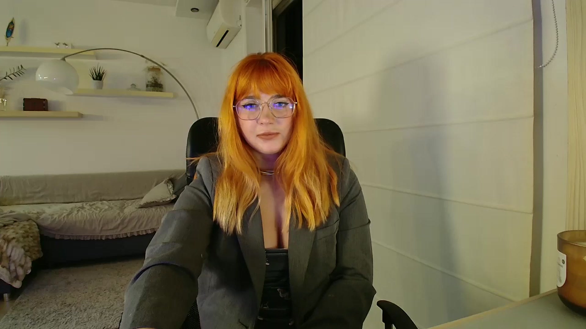 Gallery image thumbnail from KotisFoxy's myfreecams stream on, 10/08/2025, 03:16 image 16 of 20
