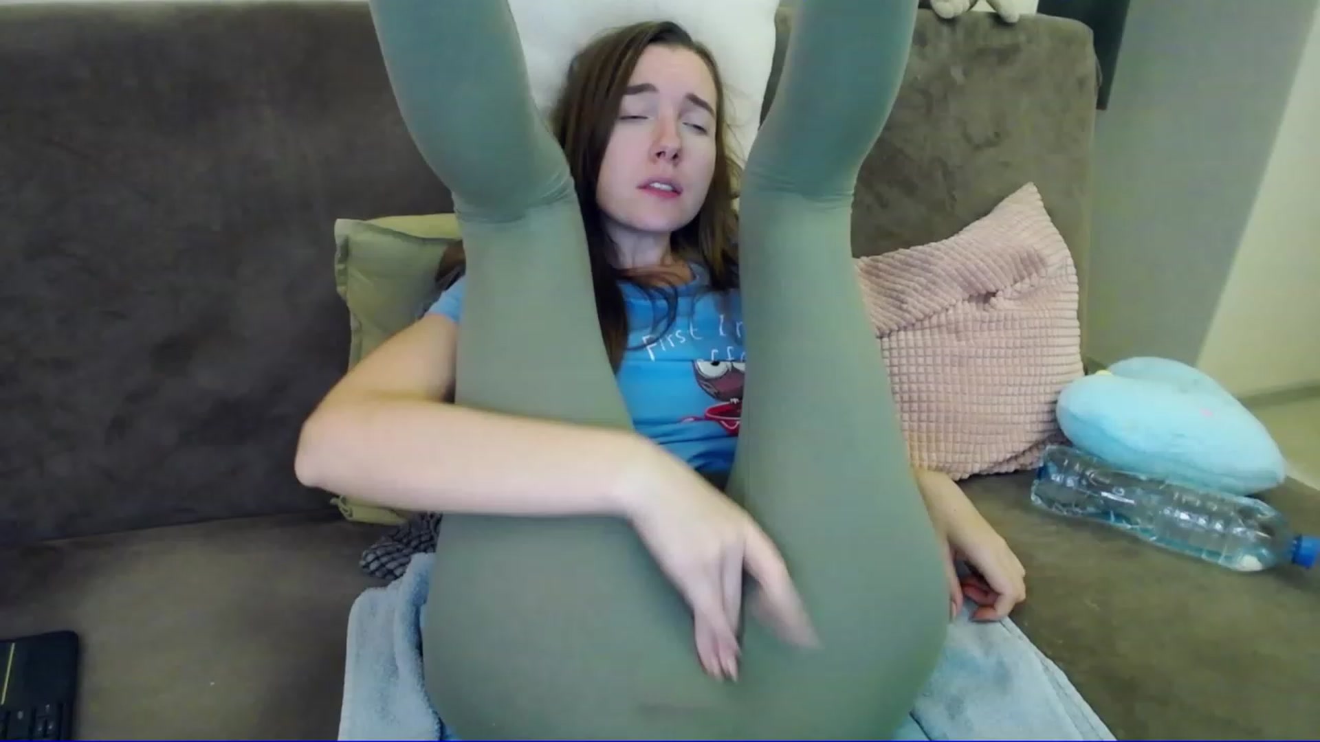 Gallery image thumbnail from Kozerog20's myfreecams stream on, 11/17/2022, 15:22 image 5 of 20