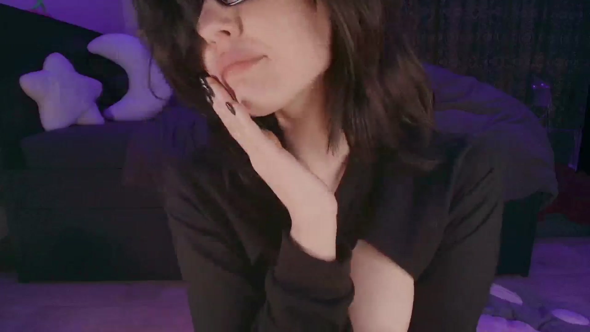 Gallery image thumbnail from KrisInChains's myfreecams stream on, 10/20/2025, 03:08 image 15 of 20