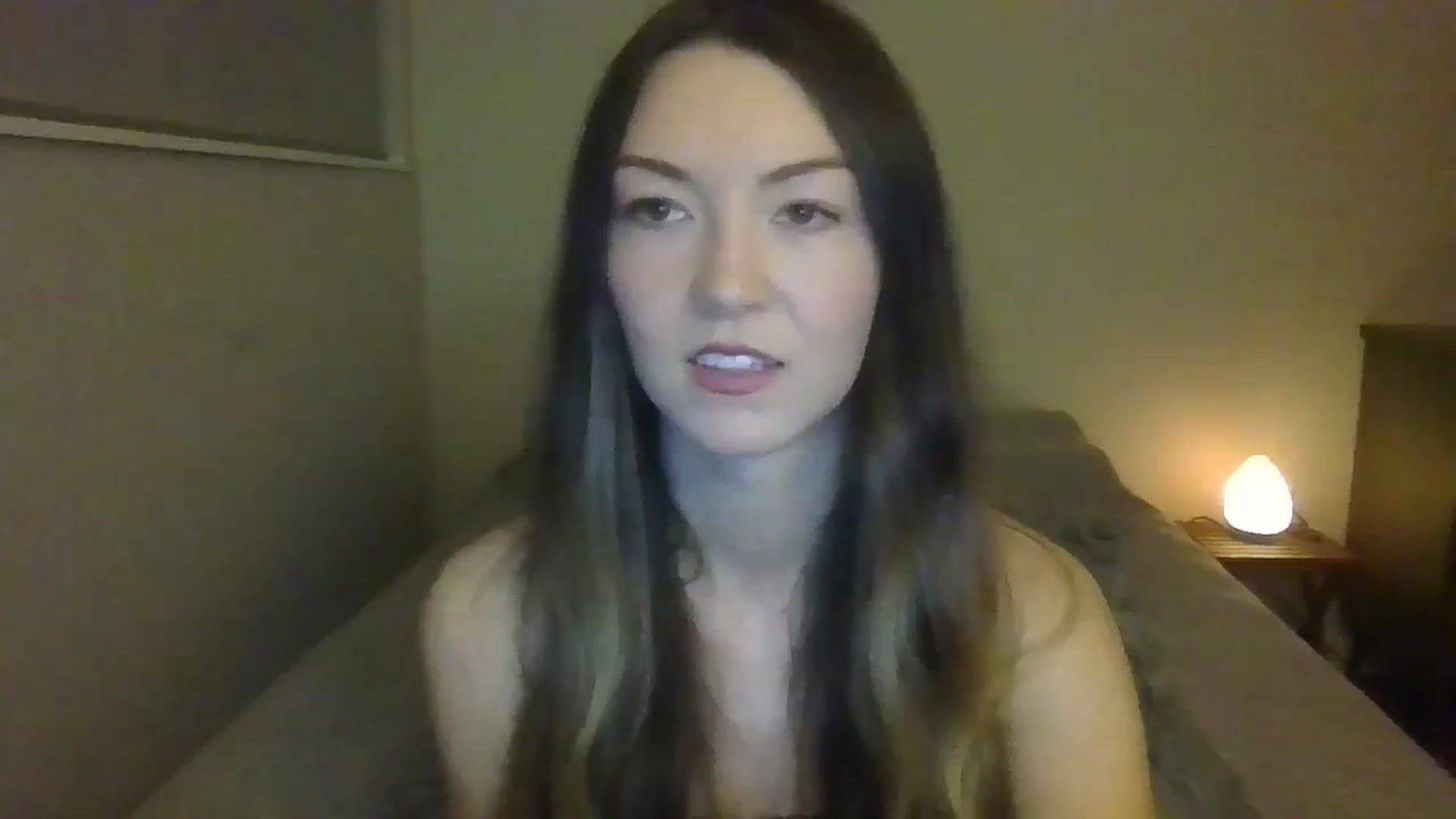 Gallery image thumbnail from KrisKisses's myfreecams stream on, 10/22/2023, 02:33 image 12 of 20