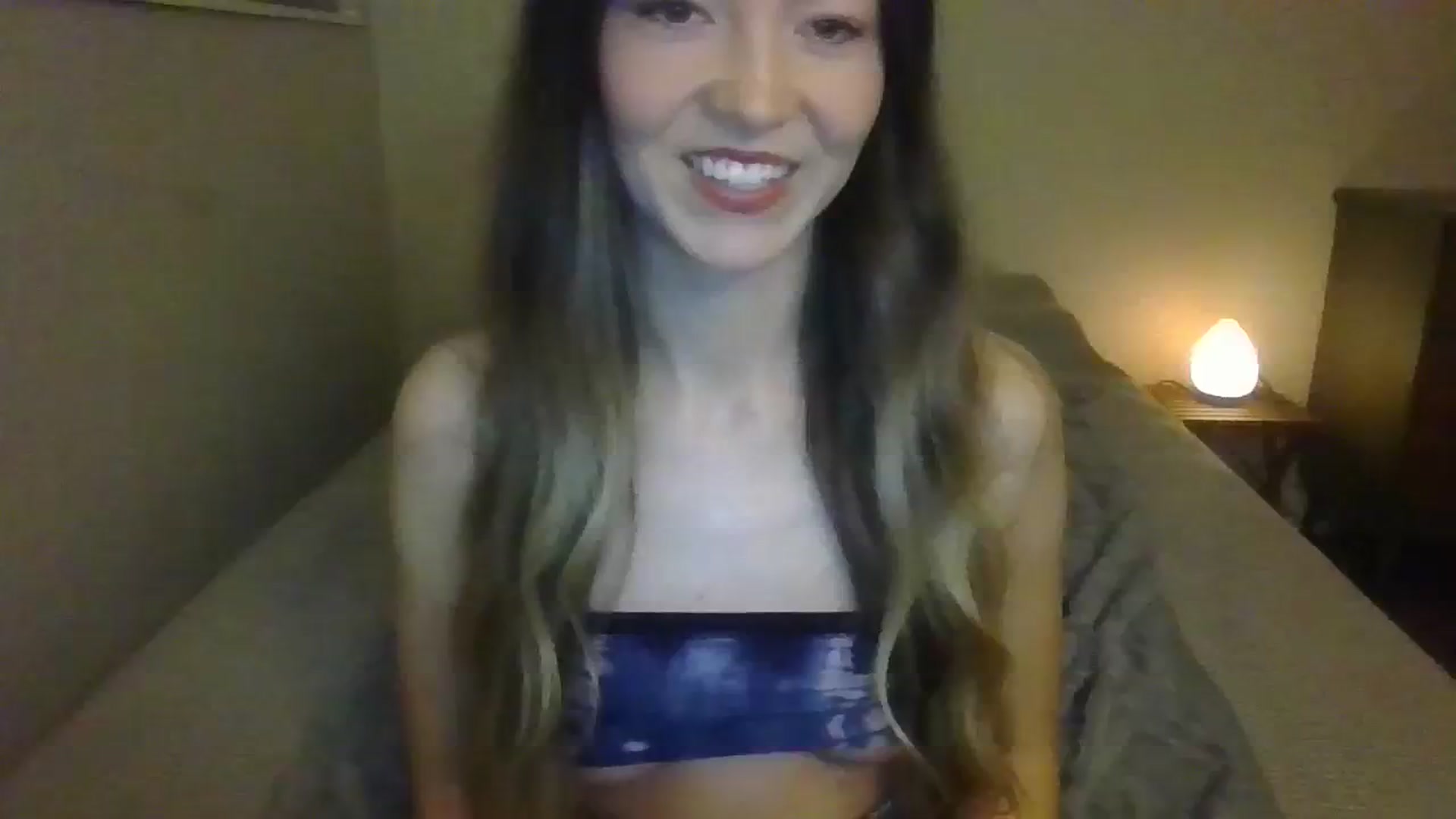 Gallery image thumbnail from KrisKisses's myfreecams stream on, 10/22/2023, 02:33 image 15 of 20
