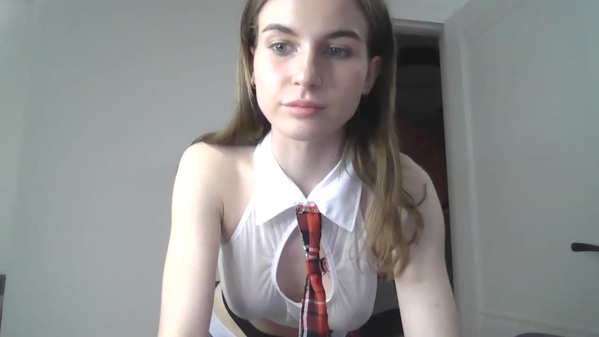 Gallery image thumbnail from Kris_gray's myfreecams stream on, 04/16/2023, 19:43 image 16 of 20