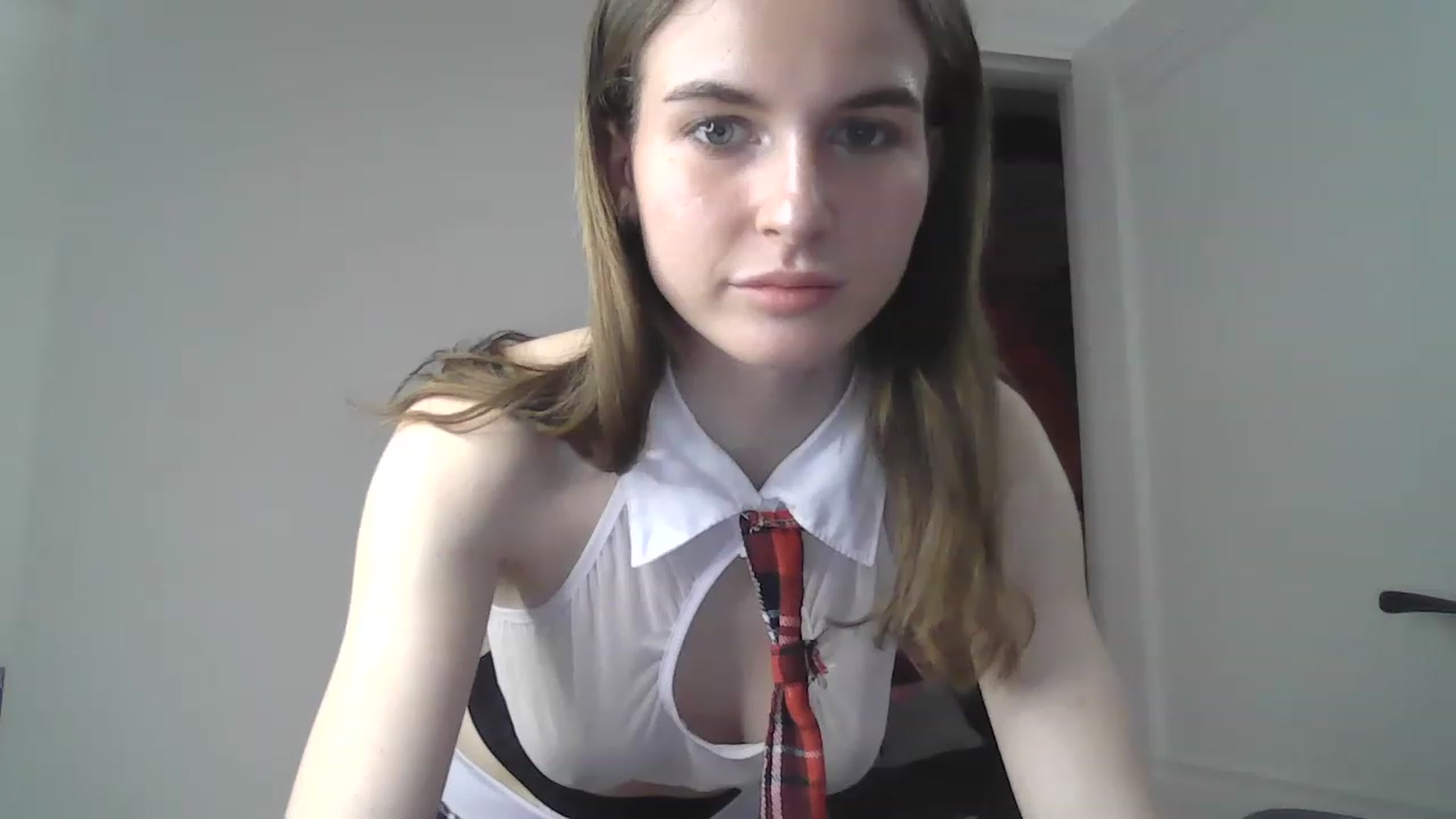 Gallery image thumbnail from Kris_gray's myfreecams stream on, 04/16/2023, 19:43 image 18 of 20