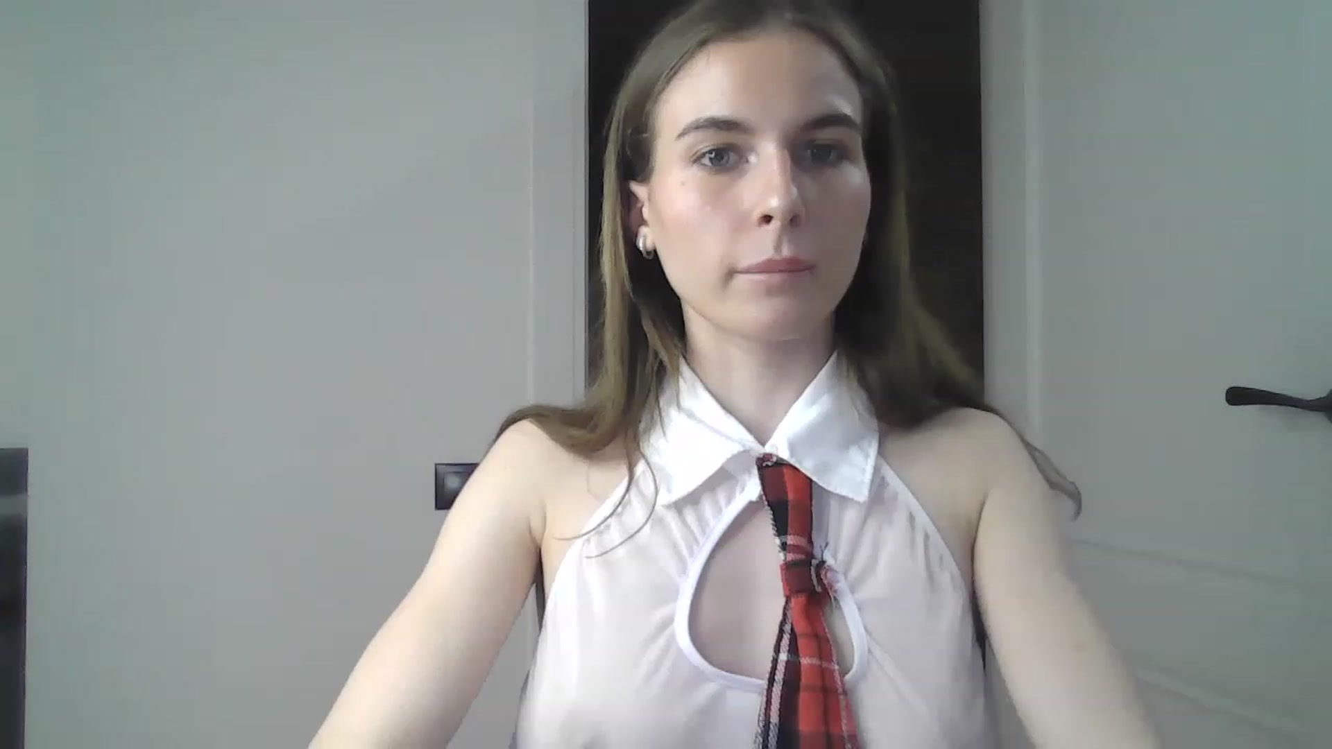 Gallery image thumbnail from Kris_gray's myfreecams stream on, 04/16/2023, 19:43 image 1 of 20