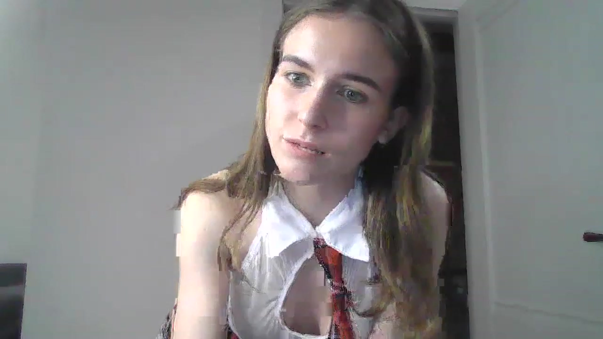 Gallery image thumbnail from Kris_gray's myfreecams stream on, 04/16/2023, 19:43 image 6 of 20