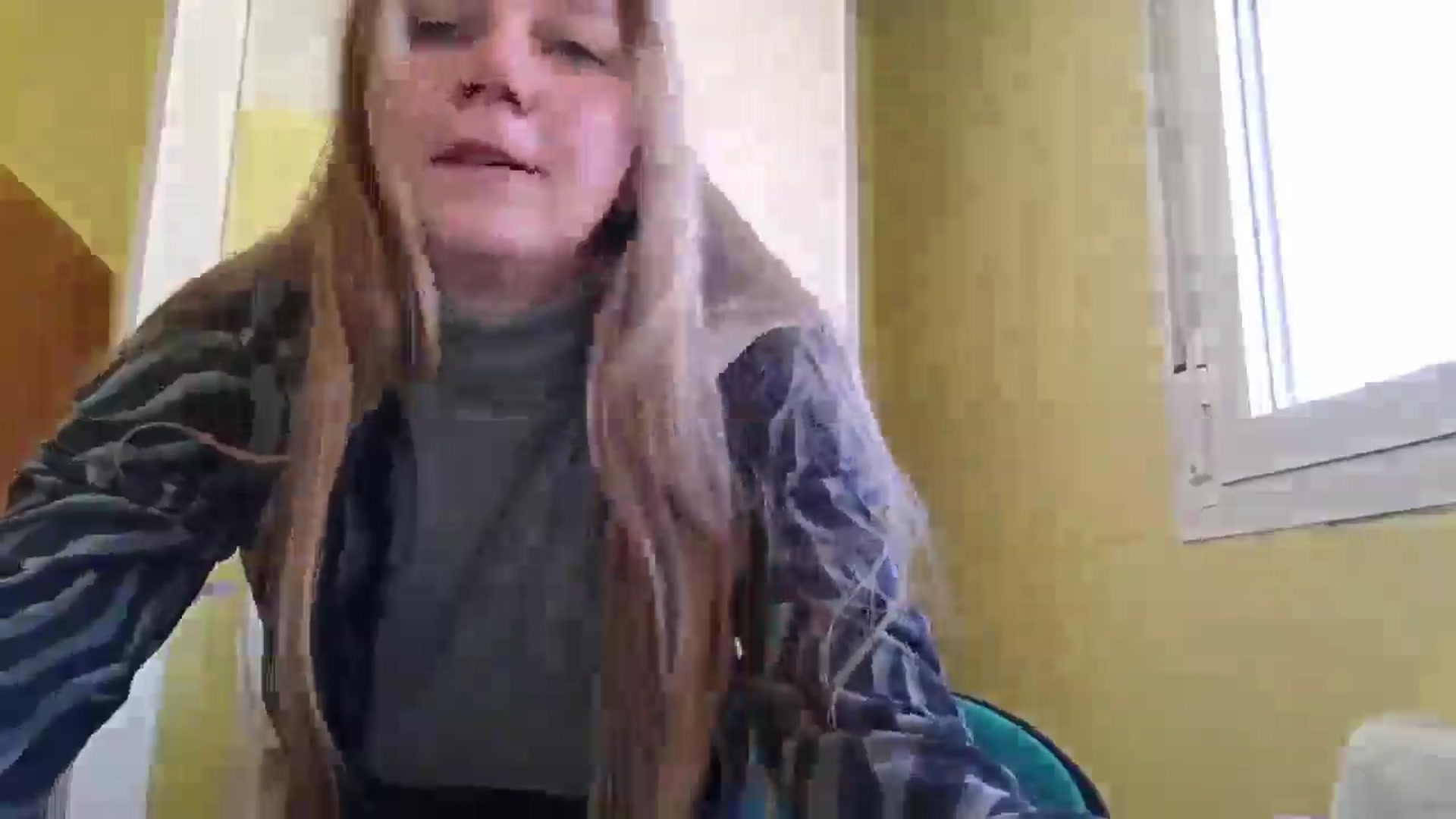 Gallery image thumbnail from KrisssKiss1's myfreecams stream on, 03/10/2026, 13:44 image 2 of 20