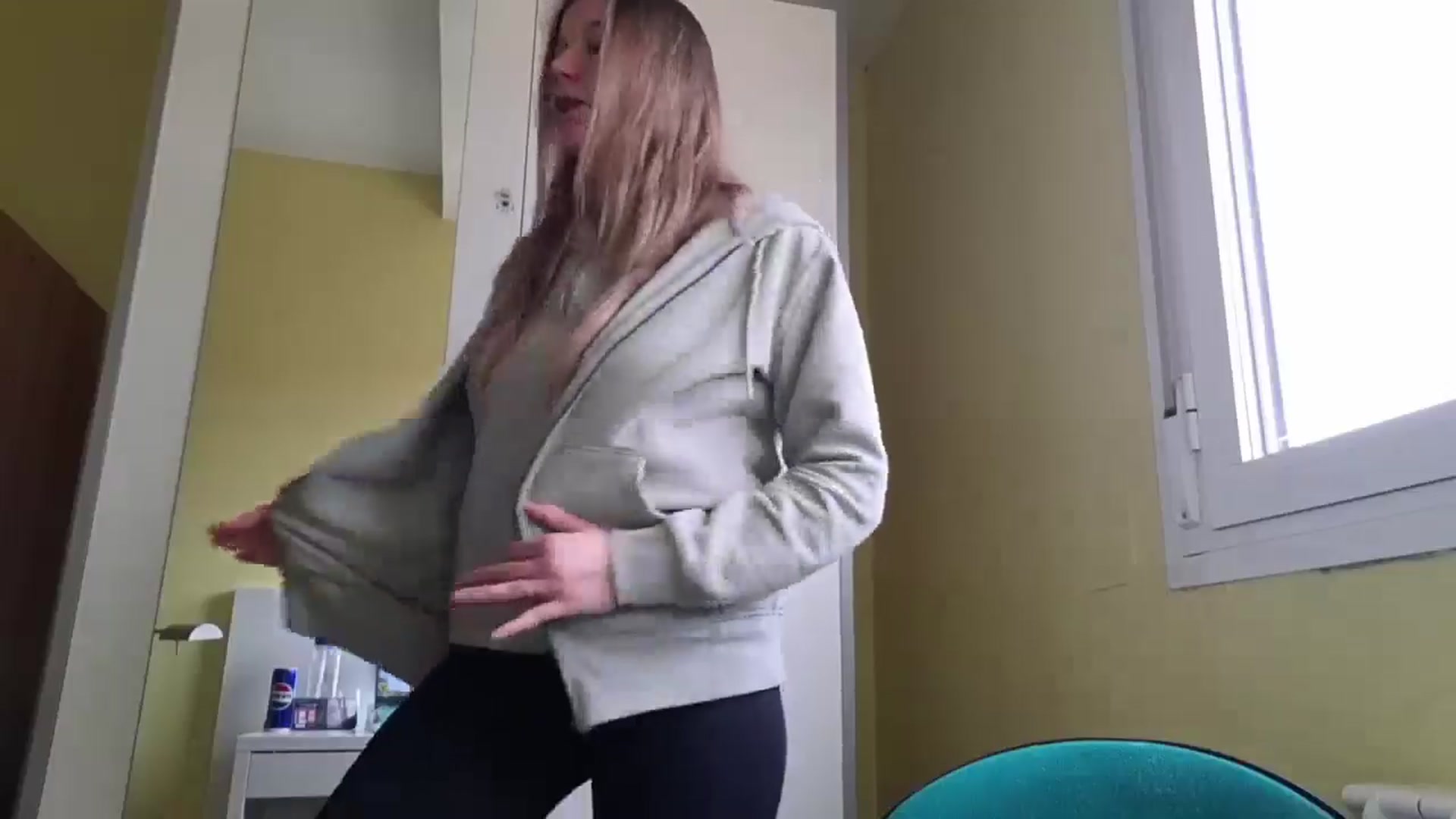 Gallery image thumbnail from KrisssKiss1's myfreecams stream on, 03/11/2026, 13:20 image 5 of 20