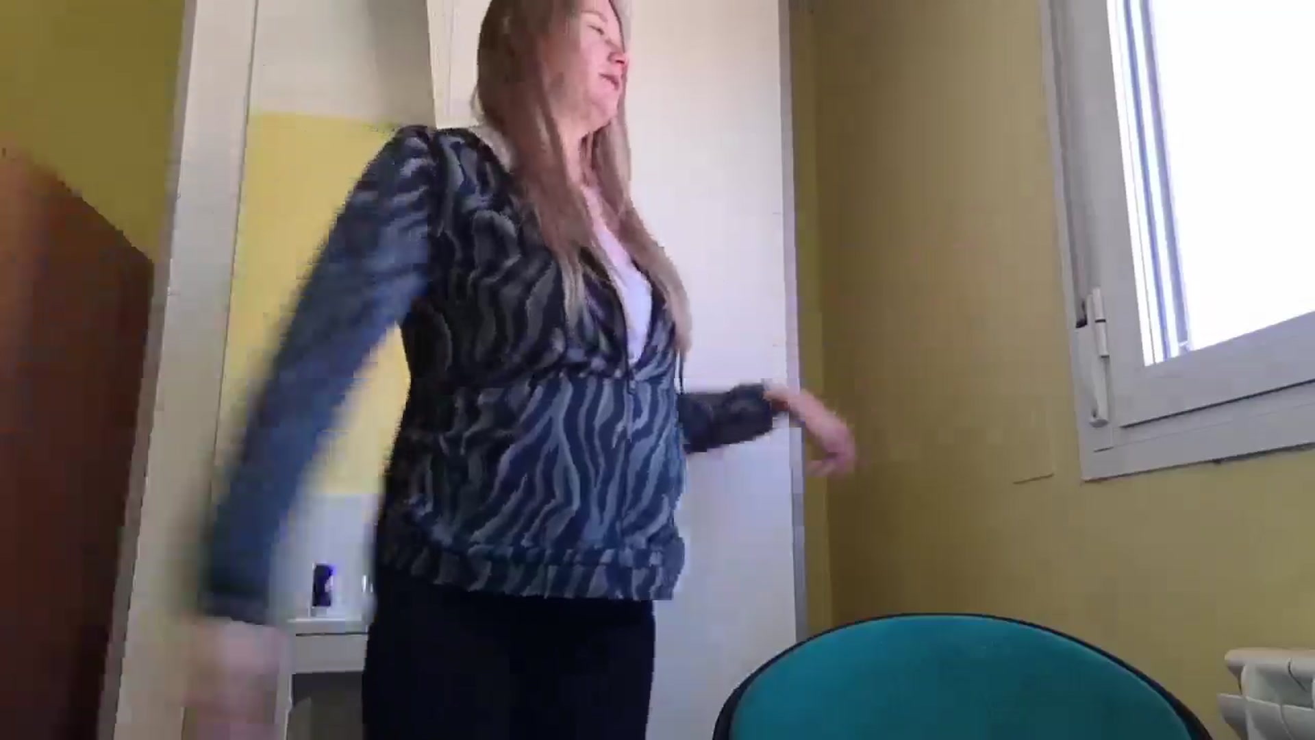 Gallery image thumbnail from KrisssKiss1's myfreecams stream on, 03/12/2026, 14:58 image 2 of 20