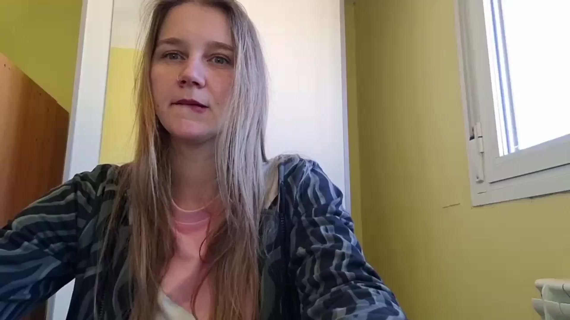 Gallery image thumbnail from KrisssKiss1's myfreecams stream on, 03/12/2026, 14:58 image 15 of 20