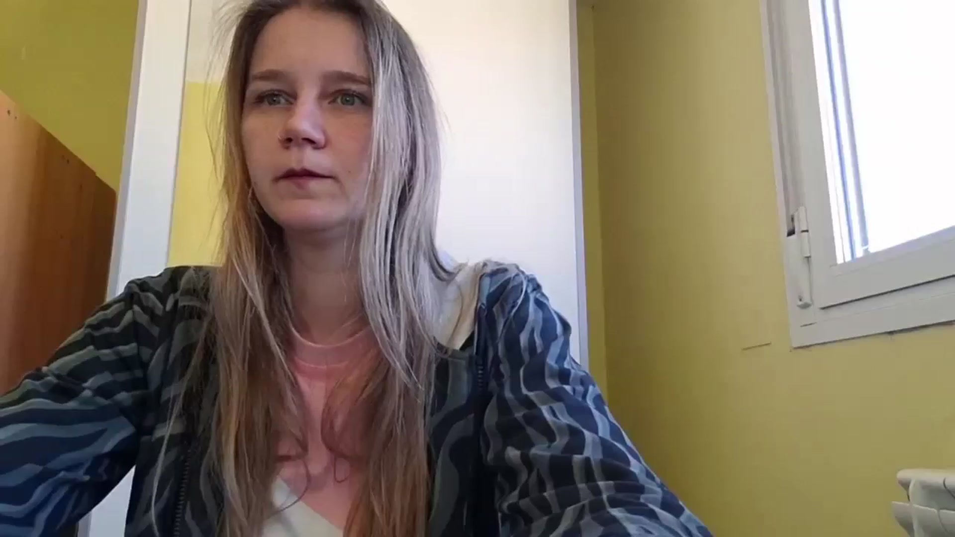 Gallery image thumbnail from KrisssKiss1's myfreecams stream on, 03/12/2026, 14:58 image 18 of 20