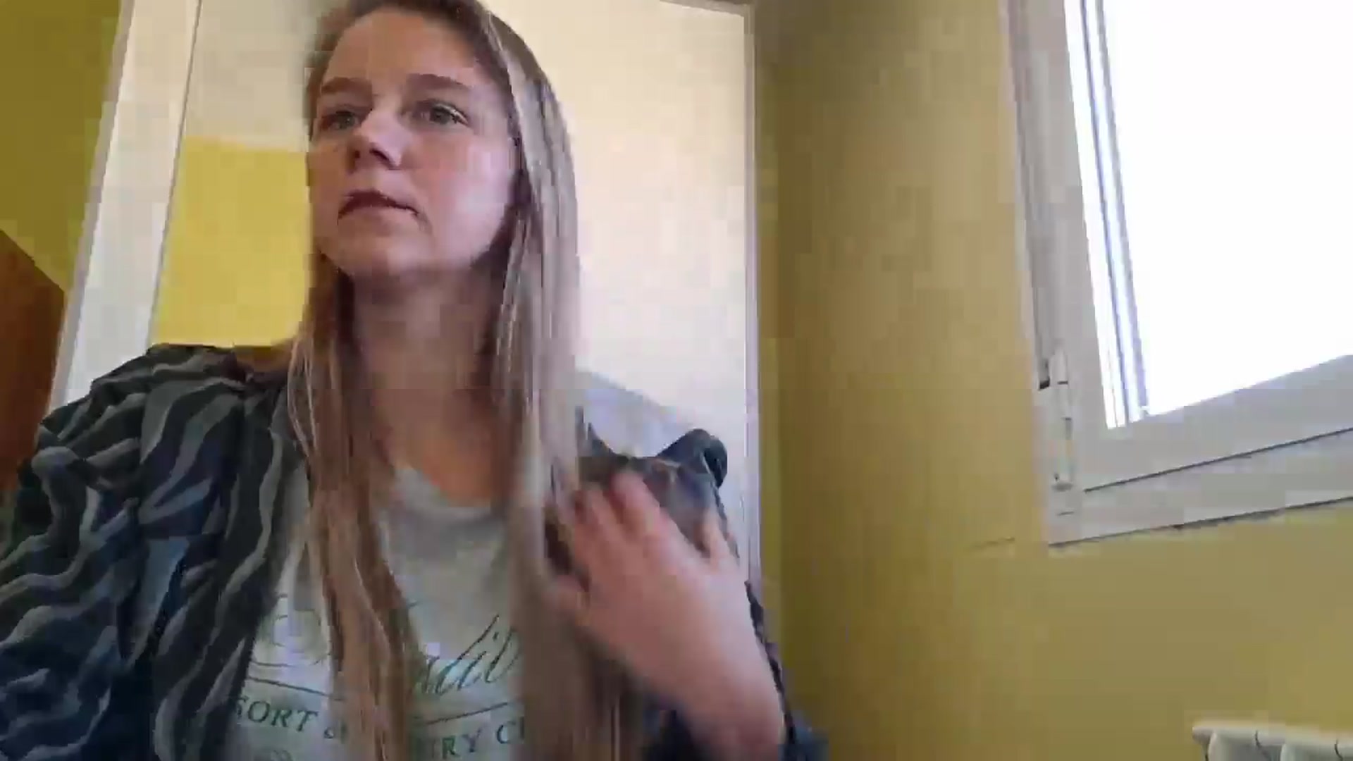 Gallery image thumbnail from KrisssKiss1's myfreecams stream on, 03/18/2026, 15:08 image 17 of 20