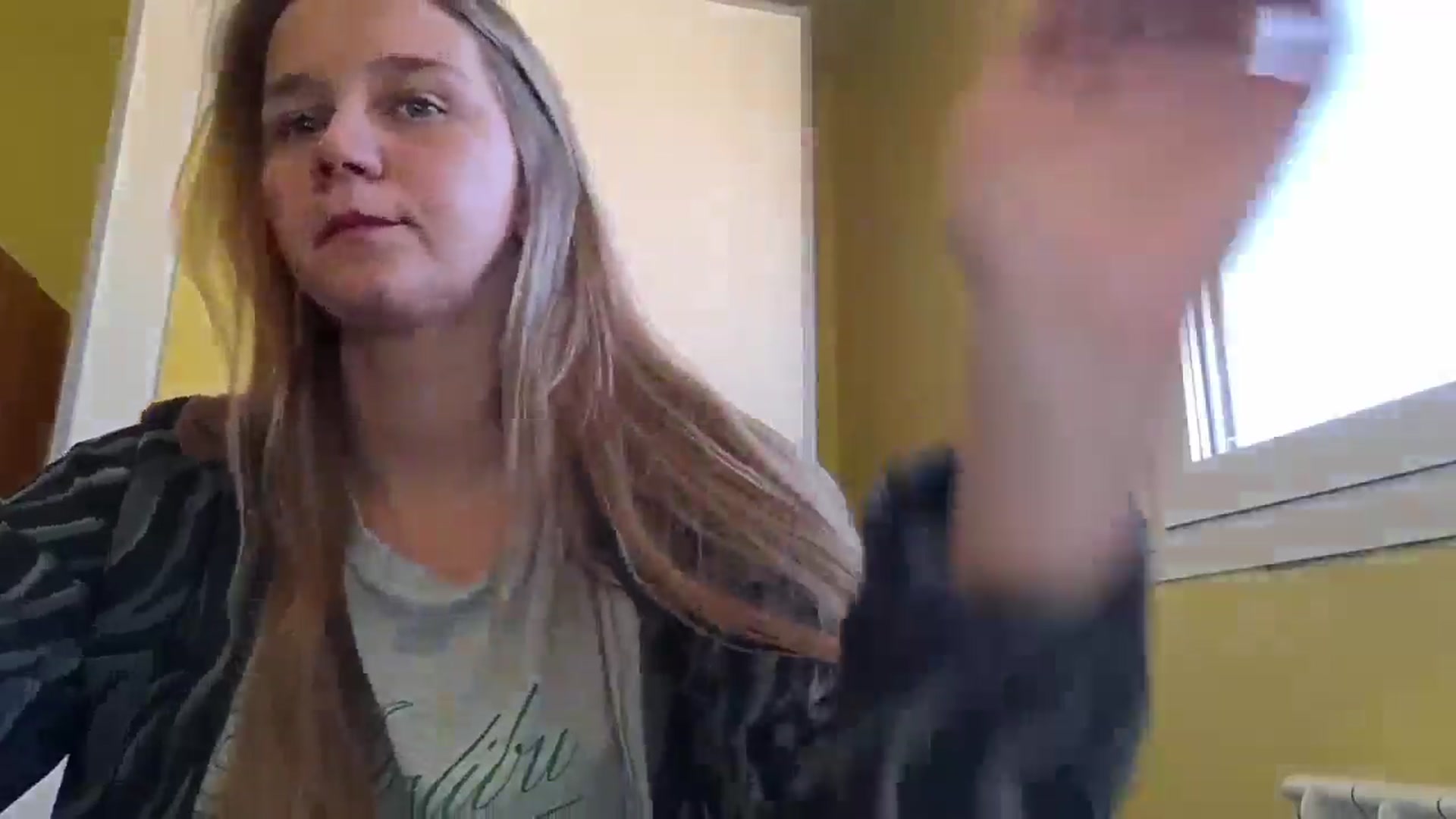 Gallery image thumbnail from KrisssKiss1's myfreecams stream on, 03/18/2026, 15:08 image 16 of 20