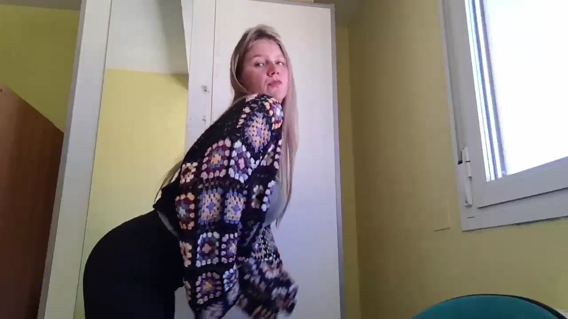 Gallery image thumbnail from KrisssKiss1's myfreecams stream on, 03/25/2026, 11:55 image 14 of 20