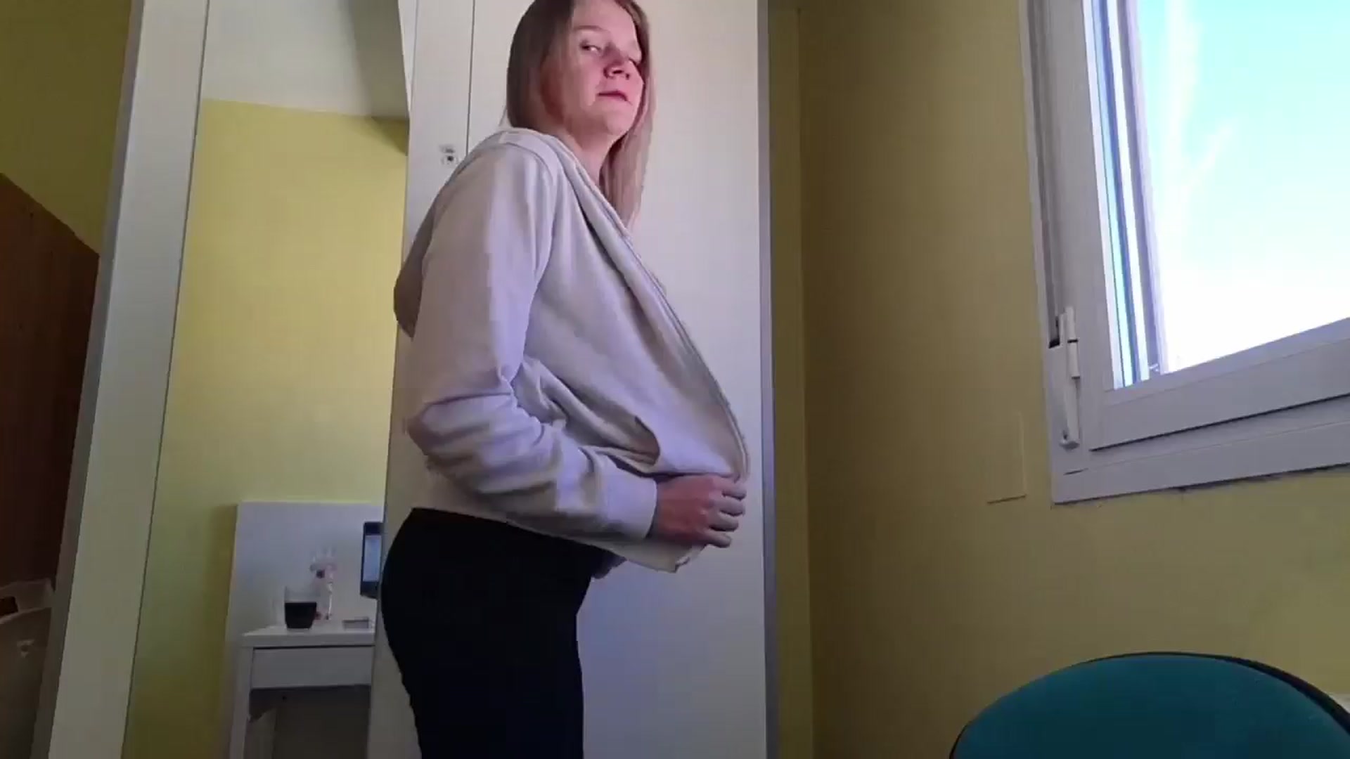 Gallery image thumbnail from KrisssKiss1's myfreecams stream on, 03/26/2026, 12:44 image 1 of 20